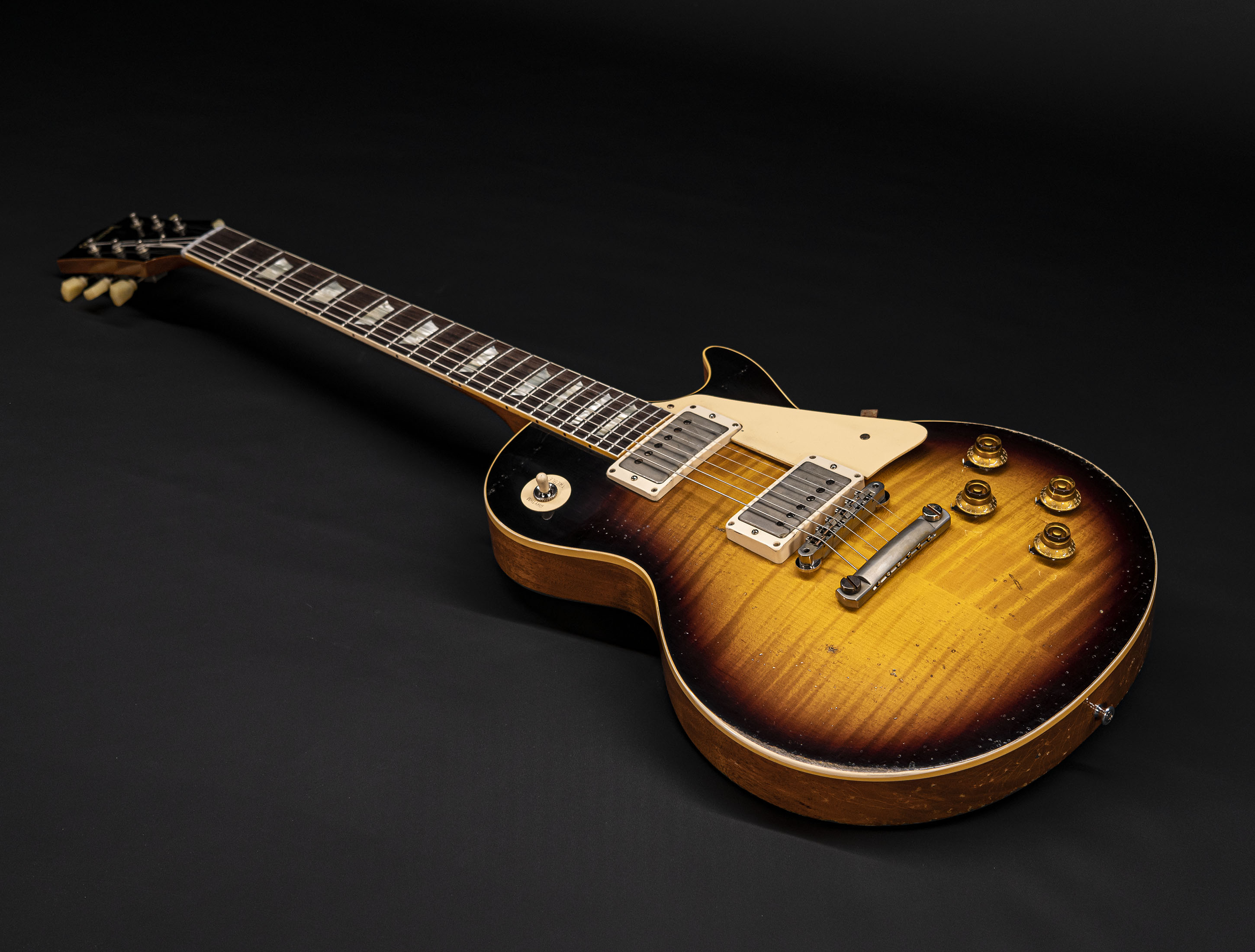 a133318_Gibson-Les-Paul-1959-Reissue-Murphy-Lab-Ultra-Heavy-Aged-Kindred-Burst a133318 gibson-les-paul-1959-reissue-murphy-lab-ultra-heavy-aged-kindred-burst