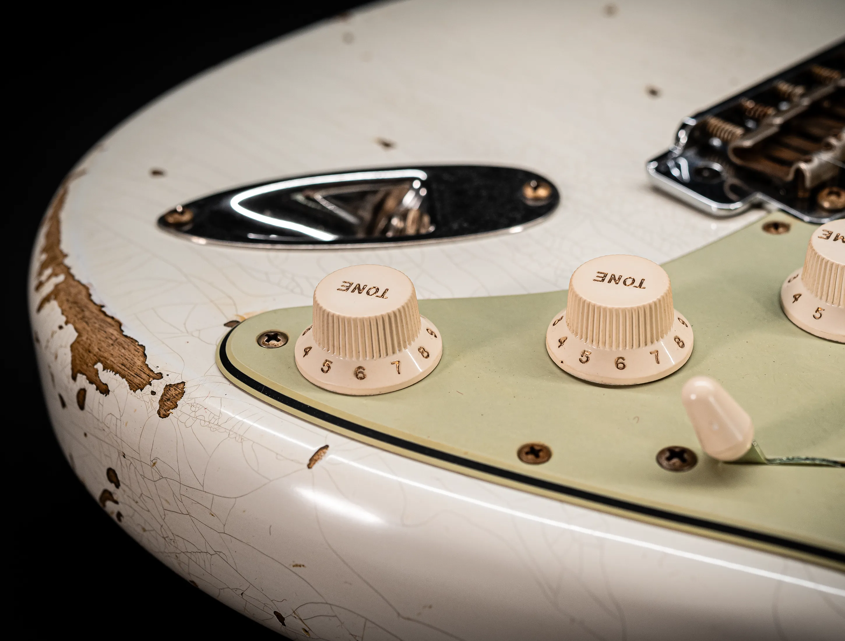 Fender MBD 1963 Stratocaster Heavy Relic - Super Faded Aged Olympic White
