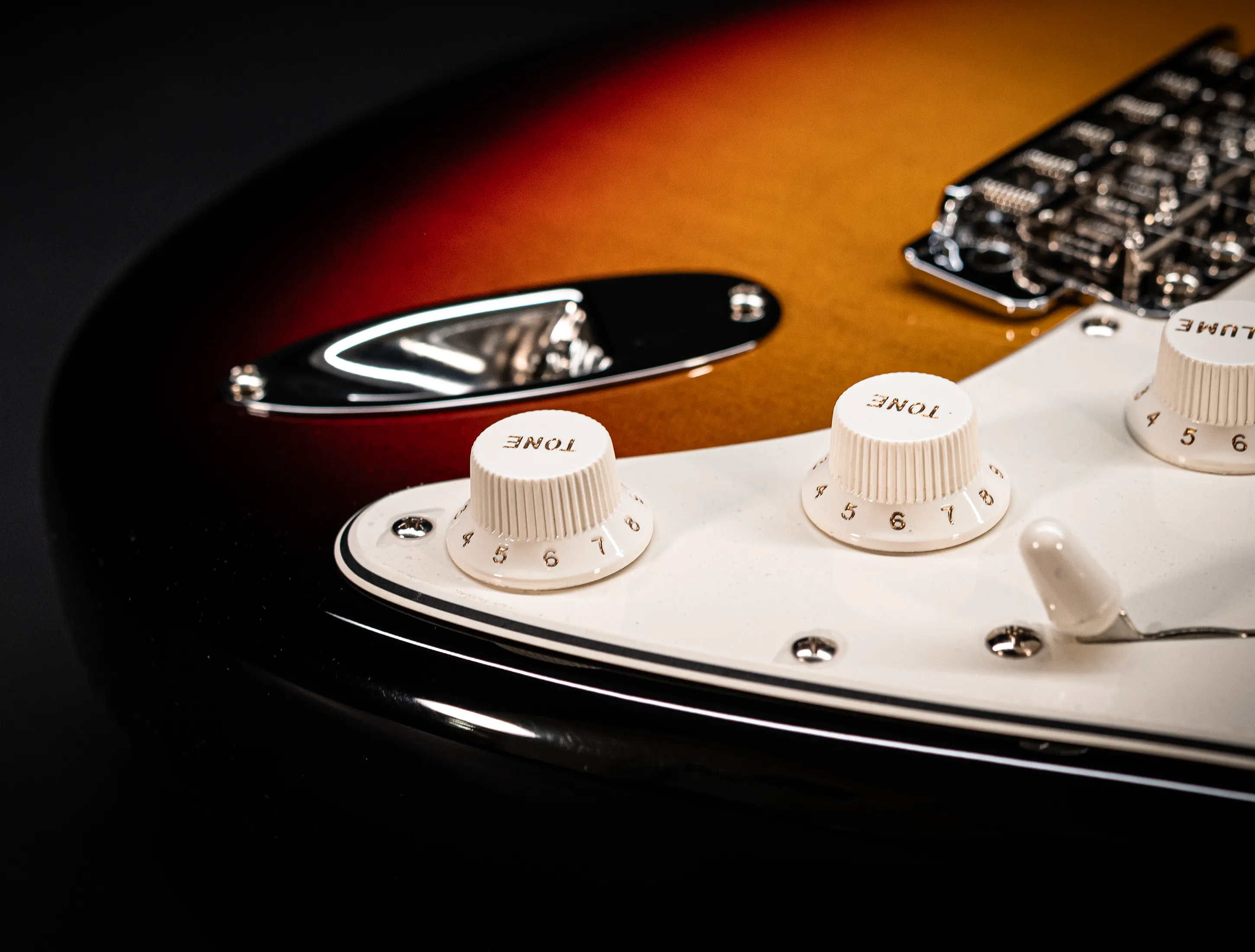 a175608-Fender-MBD-Limited-1963-Stratocaster-Timeless-NOS-flame-Neck-Sunburst-
