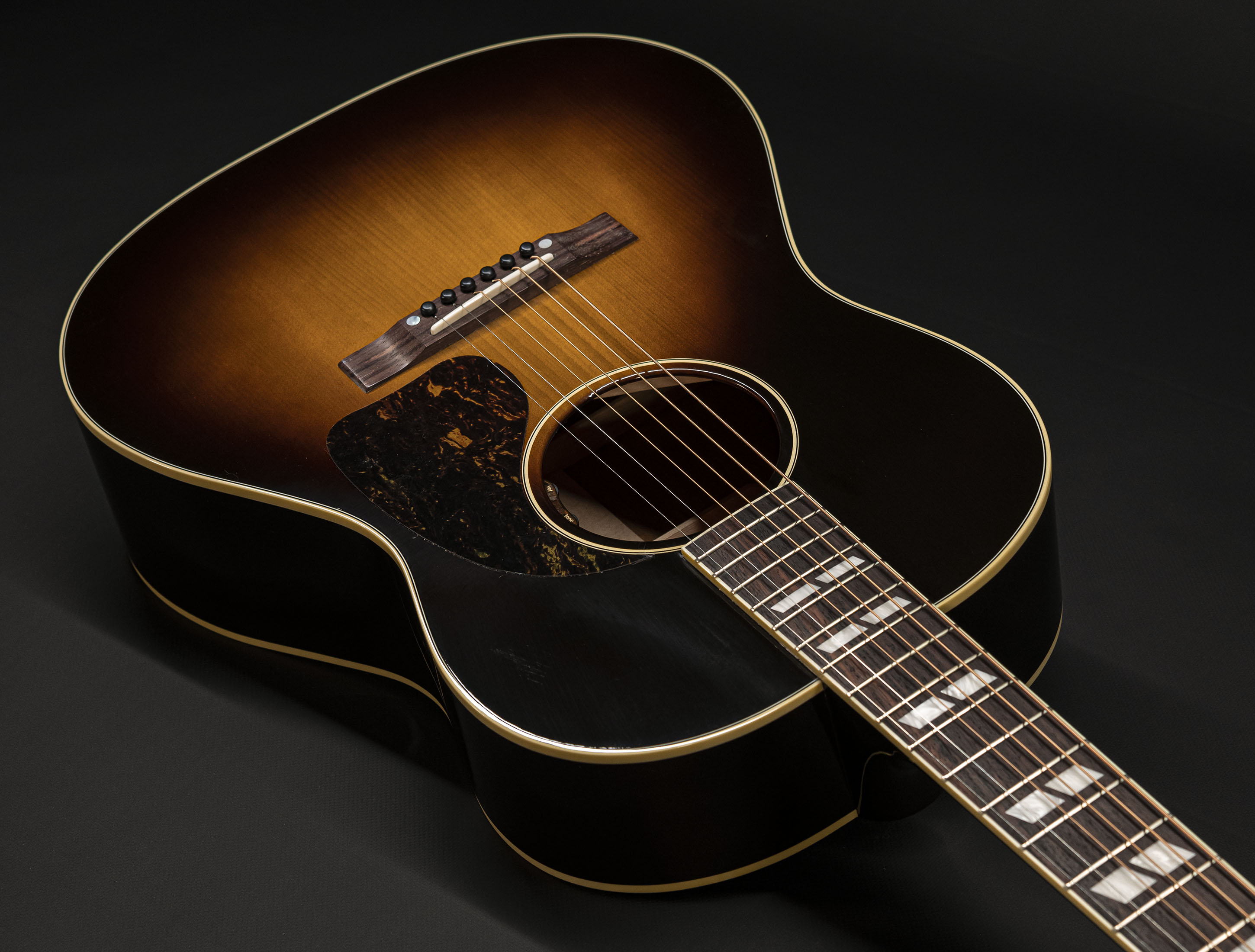 Show gallery (24 images) a119821gibson-nathaniel-rateliff-lg-2-western