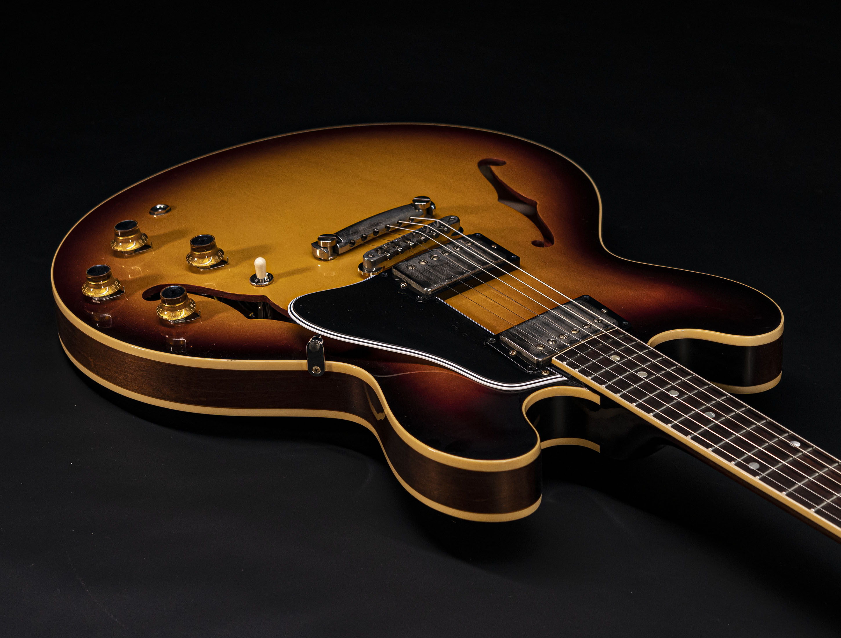 Galerie anzeigen (18 Bilder) a110479 gibson-es-335-1961-custom-shop-historic-reissue-vintage-burst