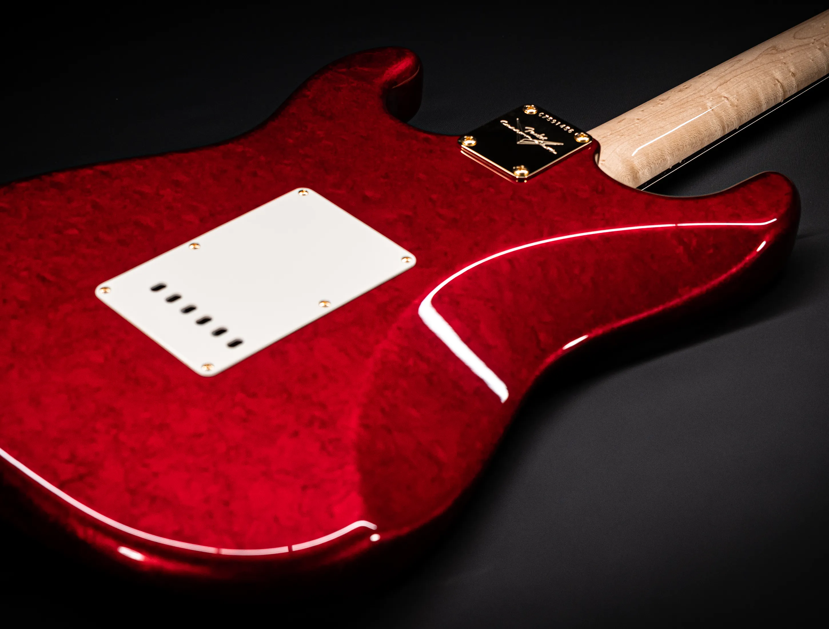 Fender Senior Masterbuilt Dale Wilson 1960 Stratocaster - Candy Apple Red Over 24K Gold Leaf