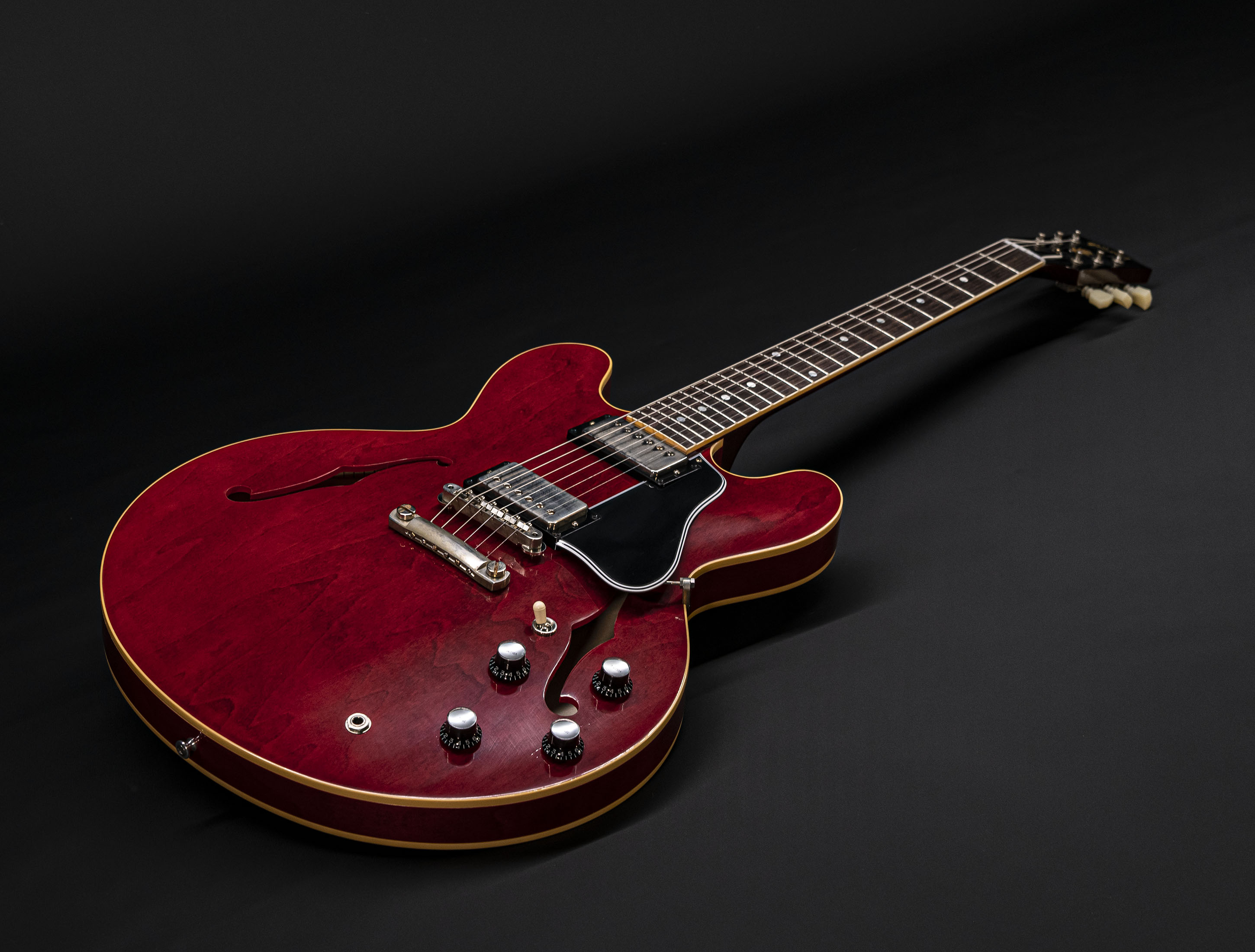 a126622_Gibson-ES-335-1961-Murphy-Lab-Ultra-Light-Aged-Sixties-Cherry a126622 gibson-es-335-1961-murphy-lab-ultra-light-aged-sixties-cherry