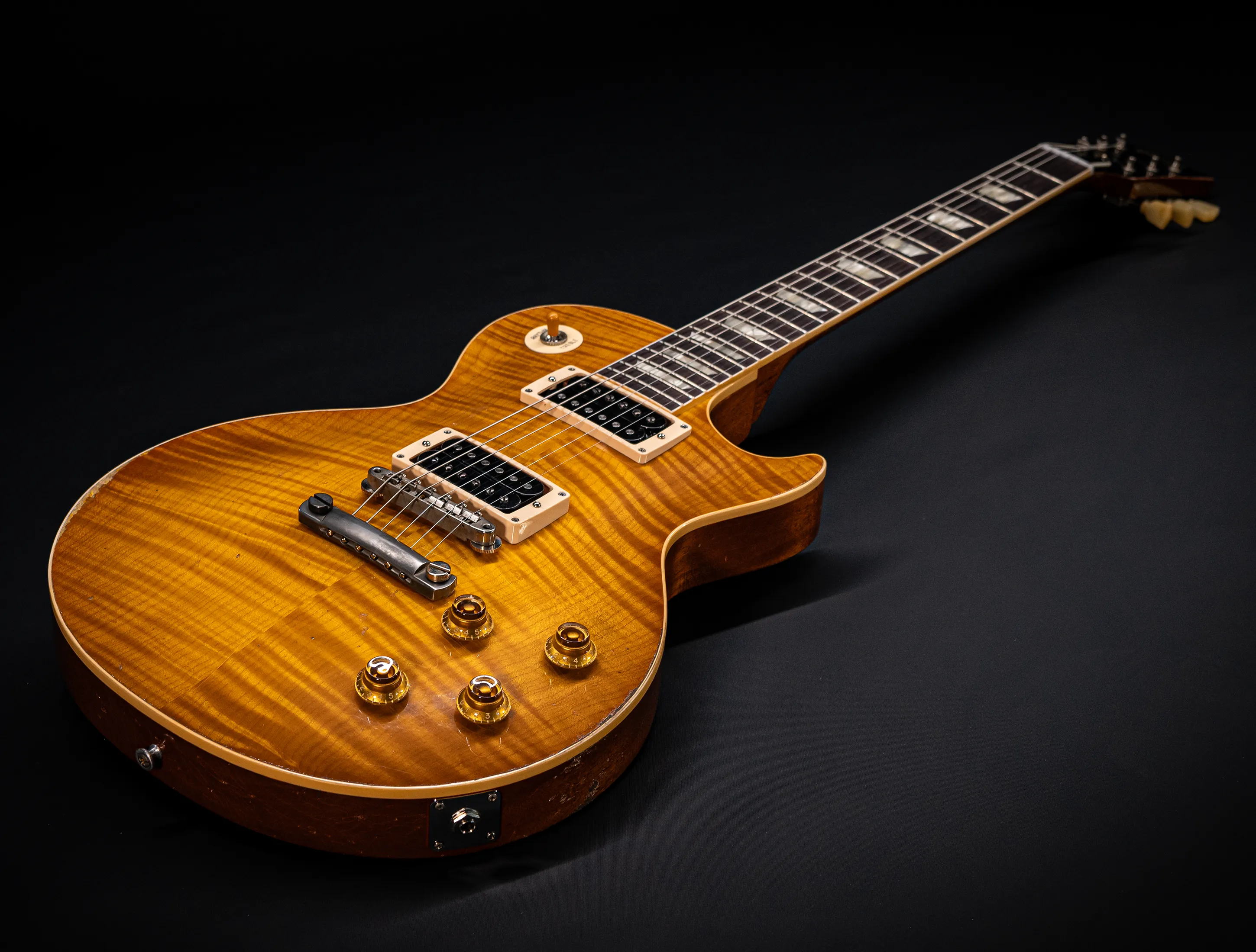 Show gallery (36 images) a163117 Gibson Les Paul 1959 Double Black Murphy LAB R9 Authentic Heavy Aged - Butterscotch