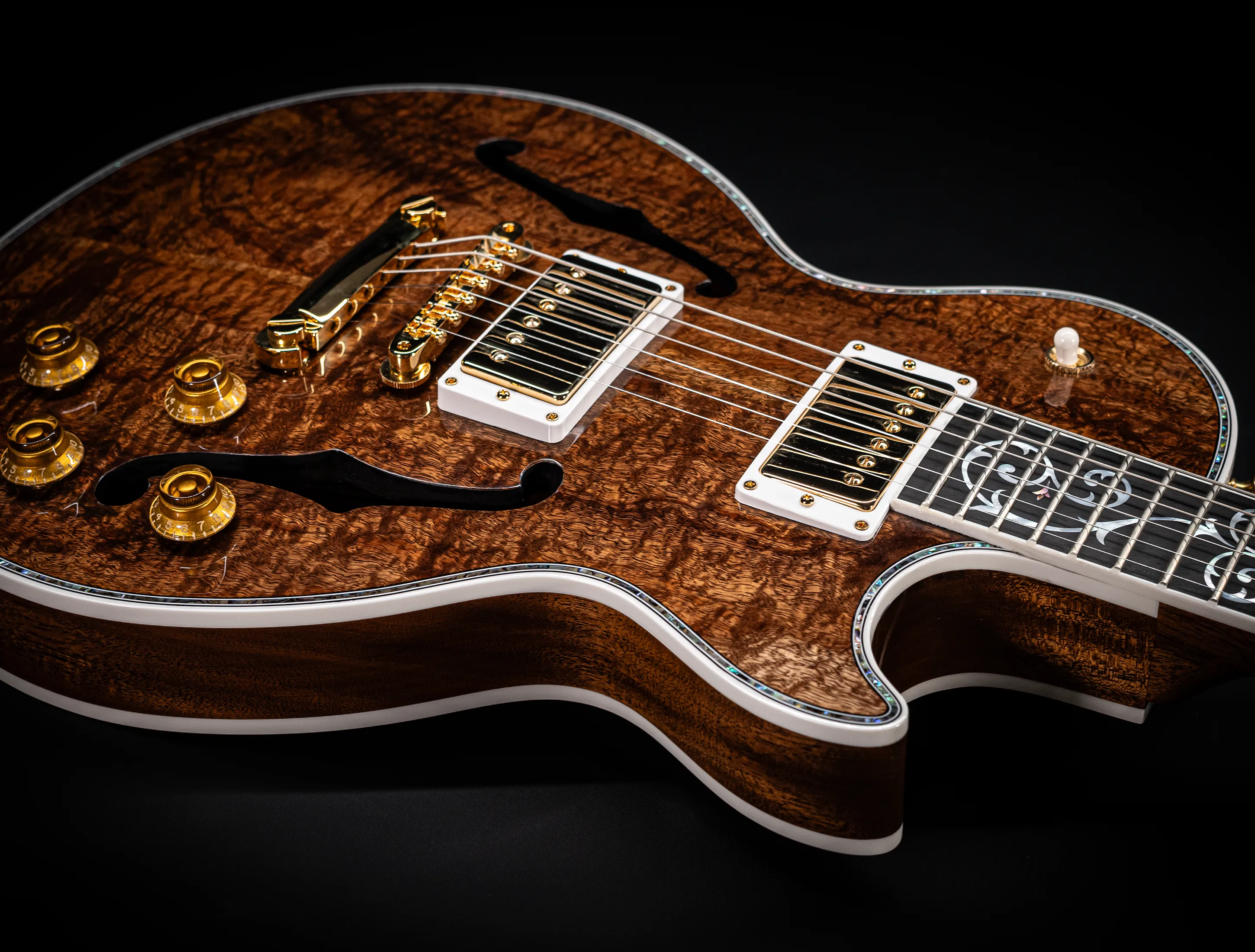 Gibson Les Paul ULTIMA BELLA VOCE Mastergrade Koa F-Hole GLOSS  - ONE-OF-A-KIND