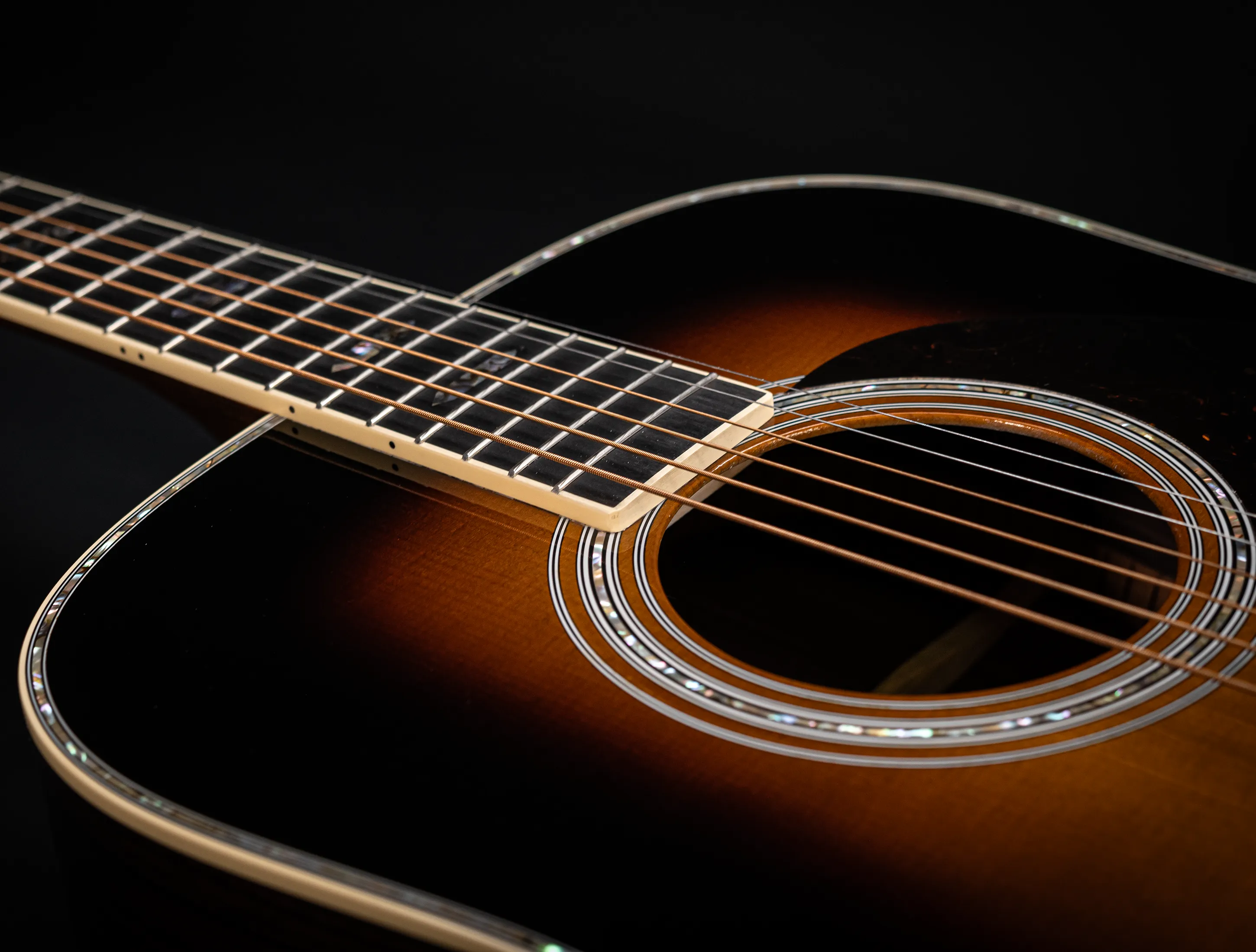 a172113 Martin D-41 (Reimagined) Sunburst Musikhaus-Hermann