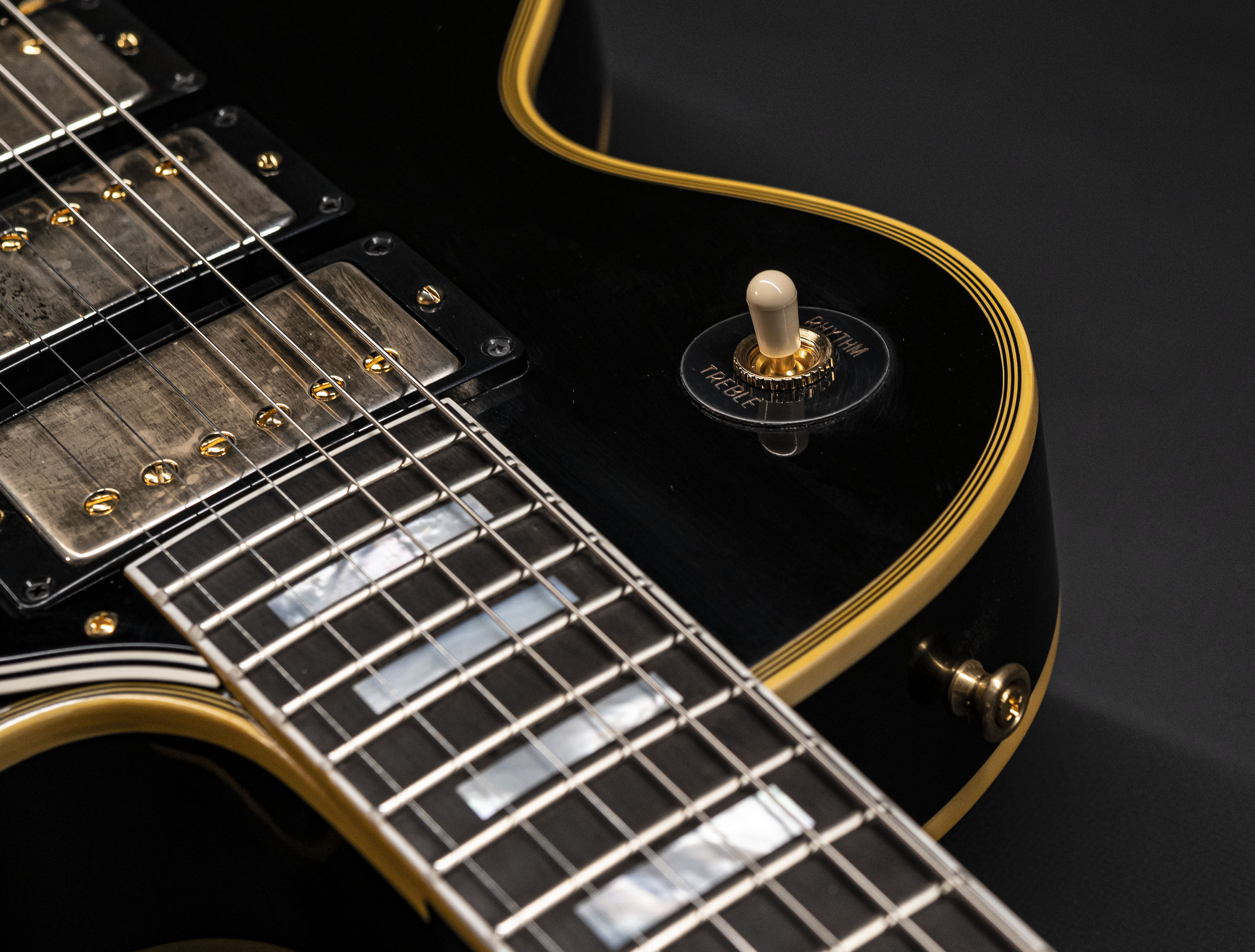 Galerie anzeigen (26 Bilder) a120219 gibson-les-paul-custom-1957-reissue-3-pickup-bigsby-vos-ebony