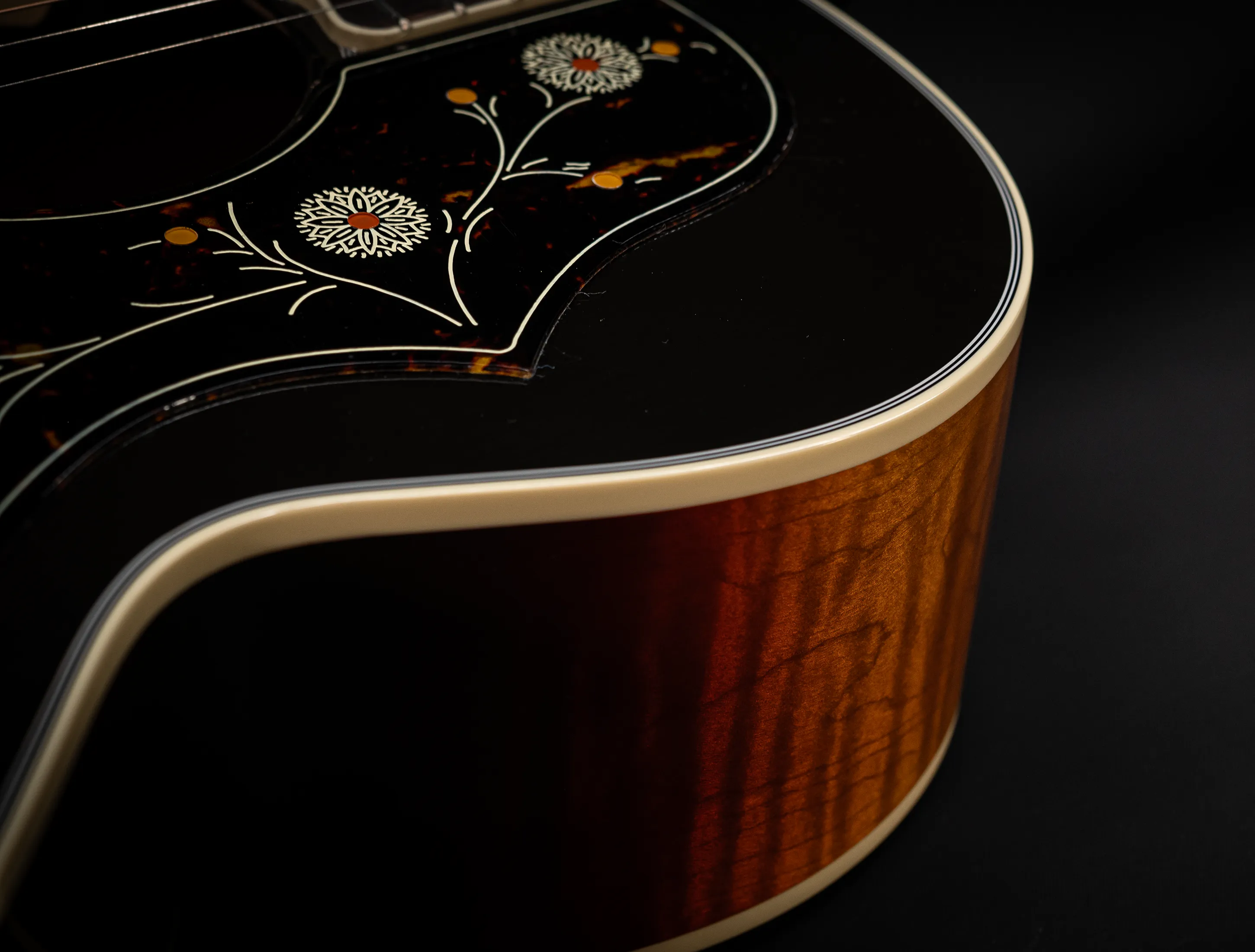a173683 Gibson SJ-200 Standard Tri Burst MCJB20TB musikhaus-hermann
