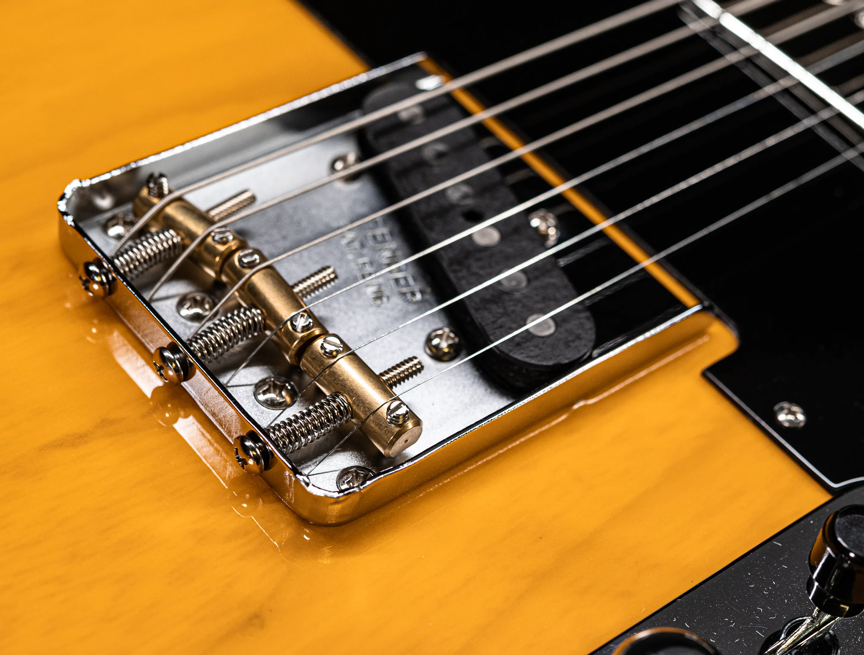 a175666-Fender-MBD- Limited-1952-Humbucker-Telecaster-Timeless-NOS-flame-Neck-Aged-Butterscotch-Blonde-