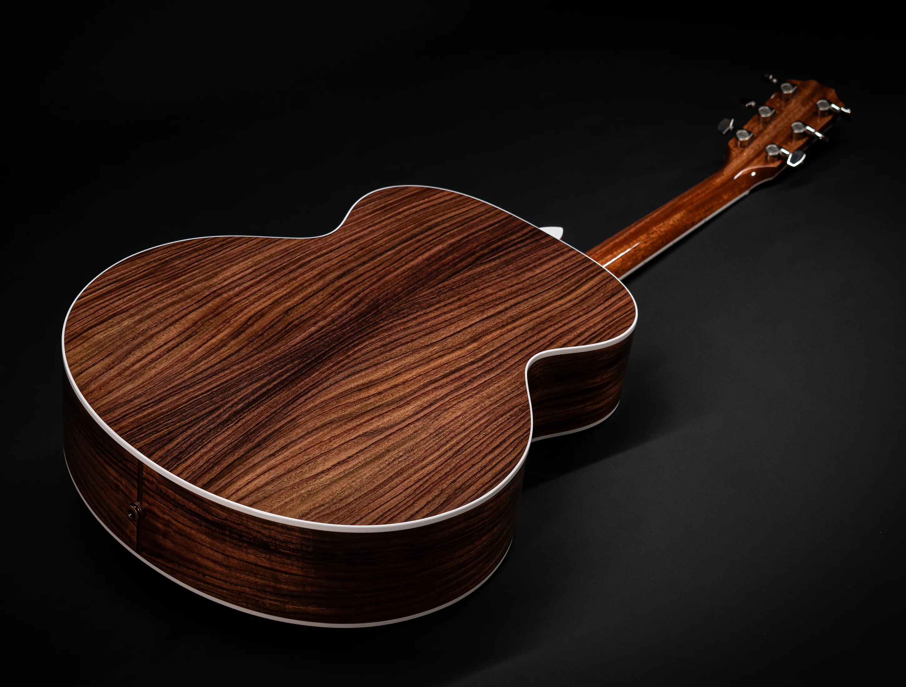 Show gallery (27 images) a165047 Taylor 815e Legacy - First Edition hand signed by Bob Taylor