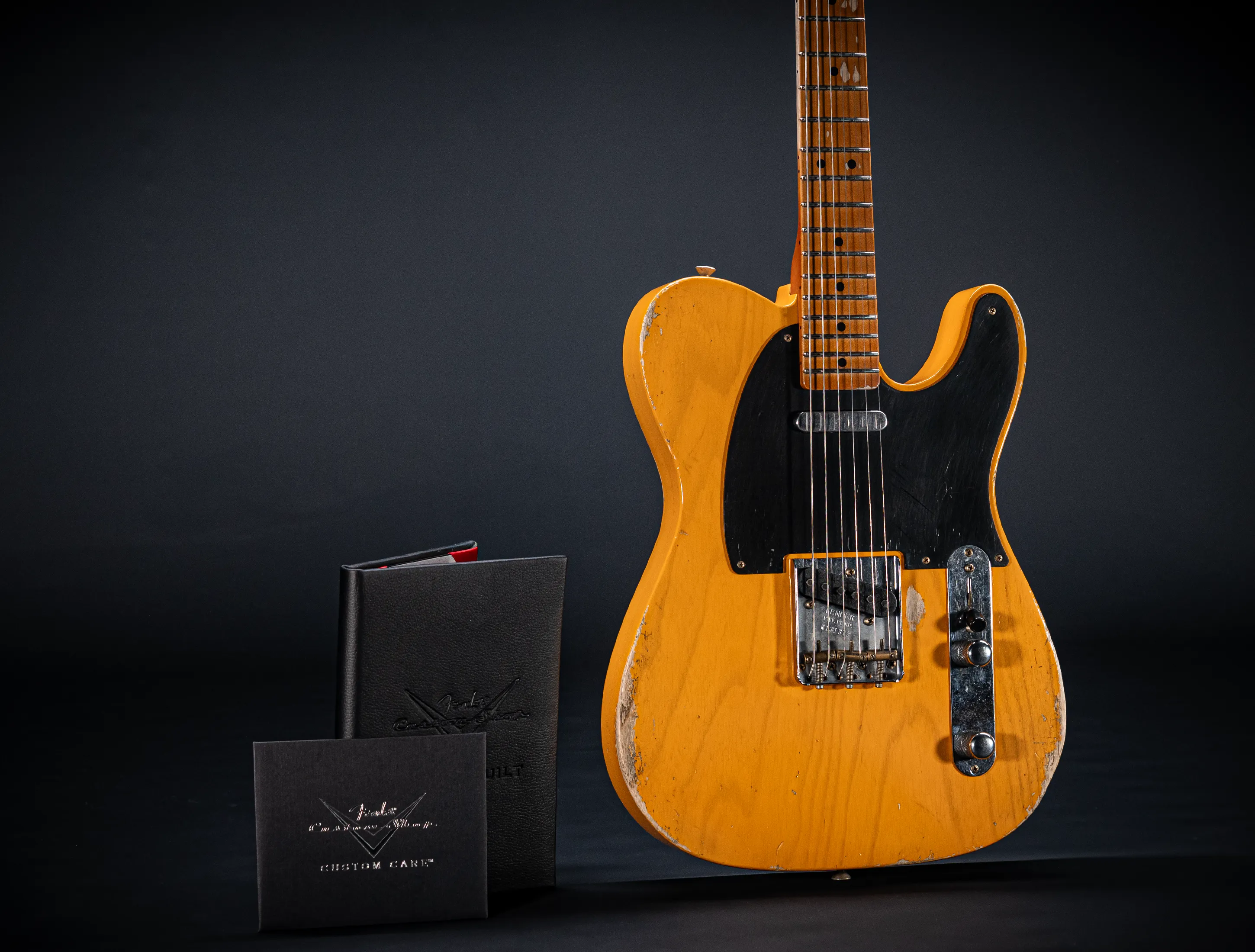Fender Masterbuilt Levi Perry 1952 Telecaster Relic - 1pc Ash Body Butterscotch Blonde Fender Masterbuilt Levi Perry 1952 Telecaster Relic - 1pc Ash Body Butterscotch Blonde