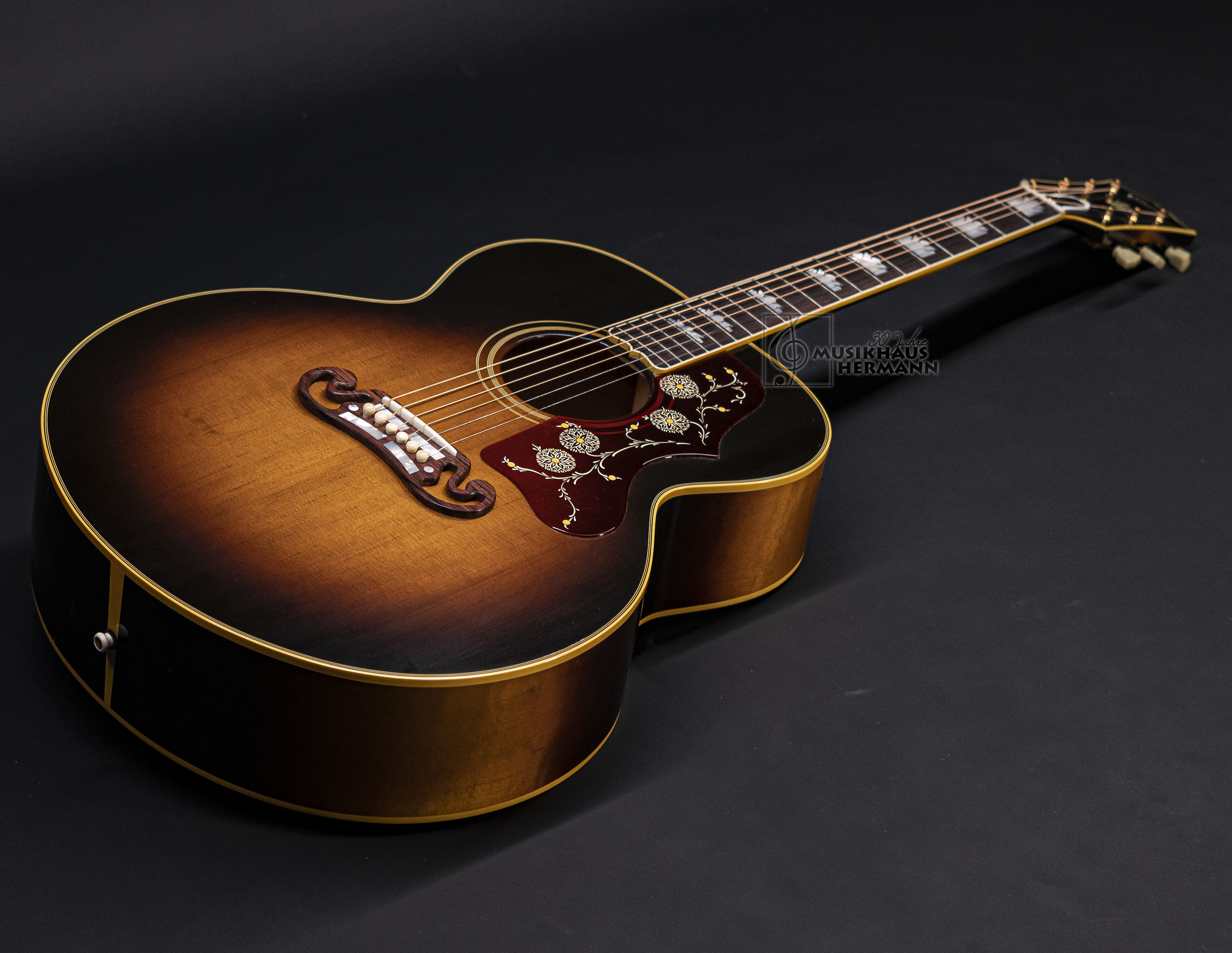 Galerie anzeigen (13 Bilder) a8-7024 gibson-sj-200-1957-vintage-sunburst