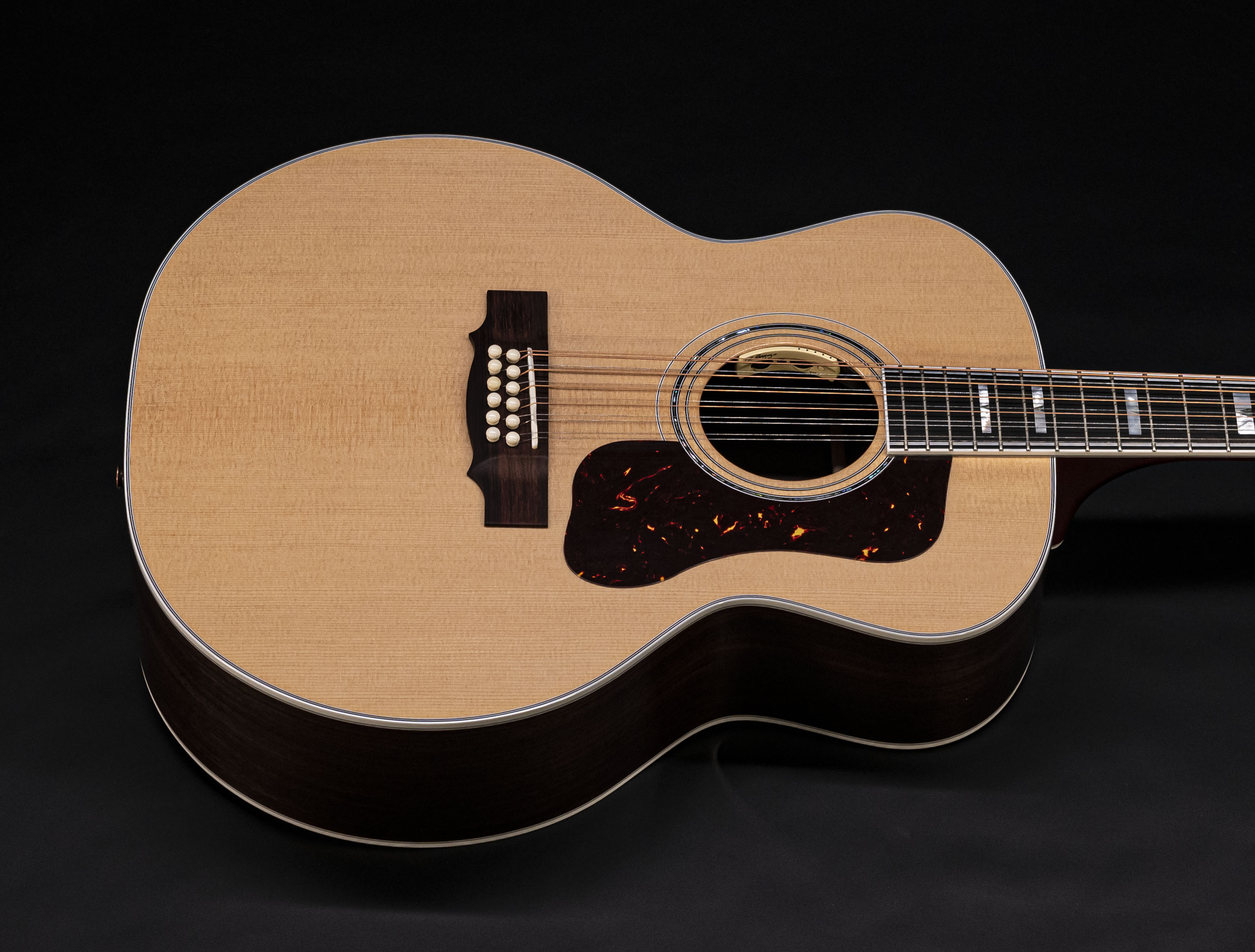 Galerie anzeigen (22 Bilder) a110892 guild-f-512e-natural-l-r-baggs-12-string-usa