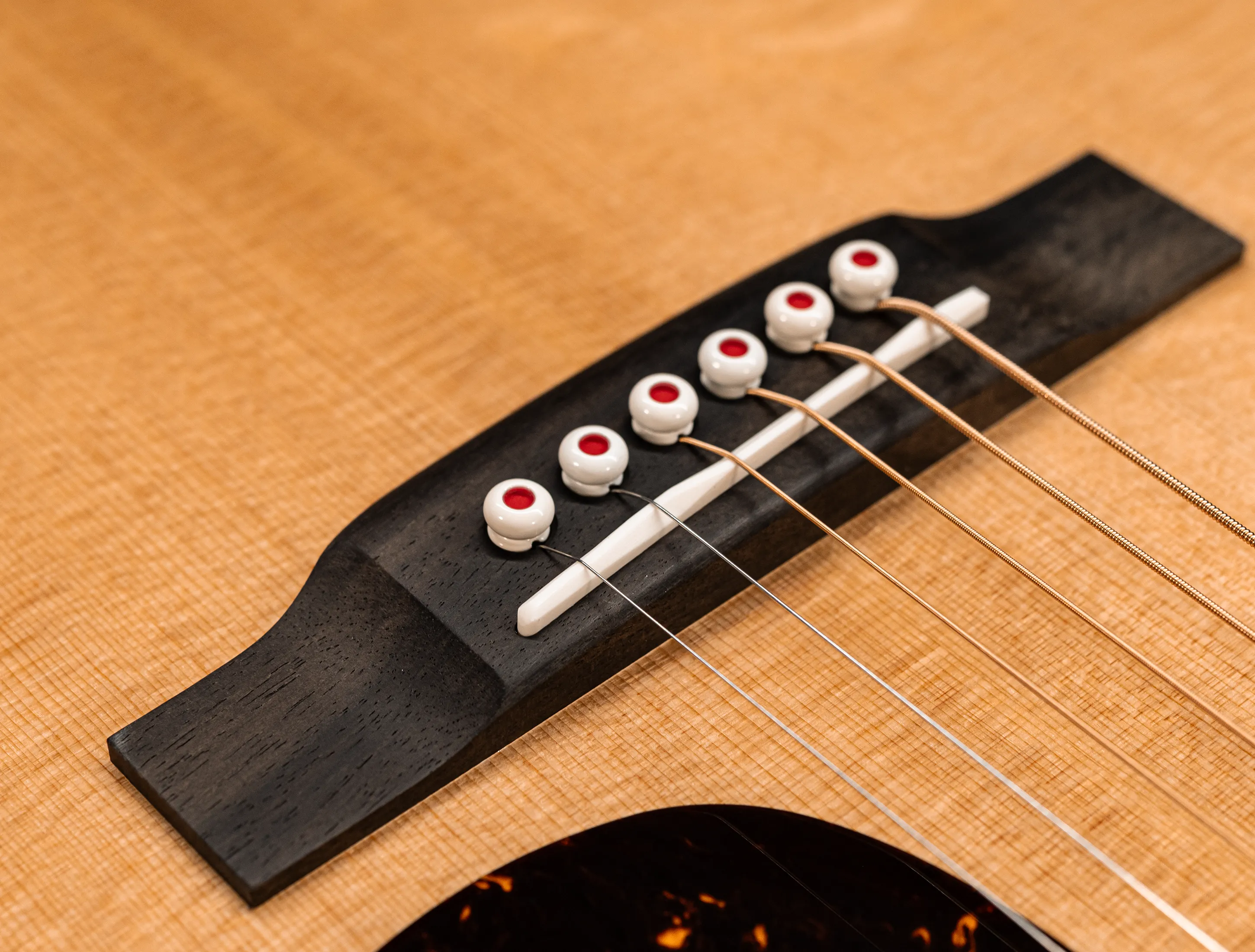 Show gallery (28 images) a170940 Martin 00-28 Modern Deluxe Musikhaus-Hermann