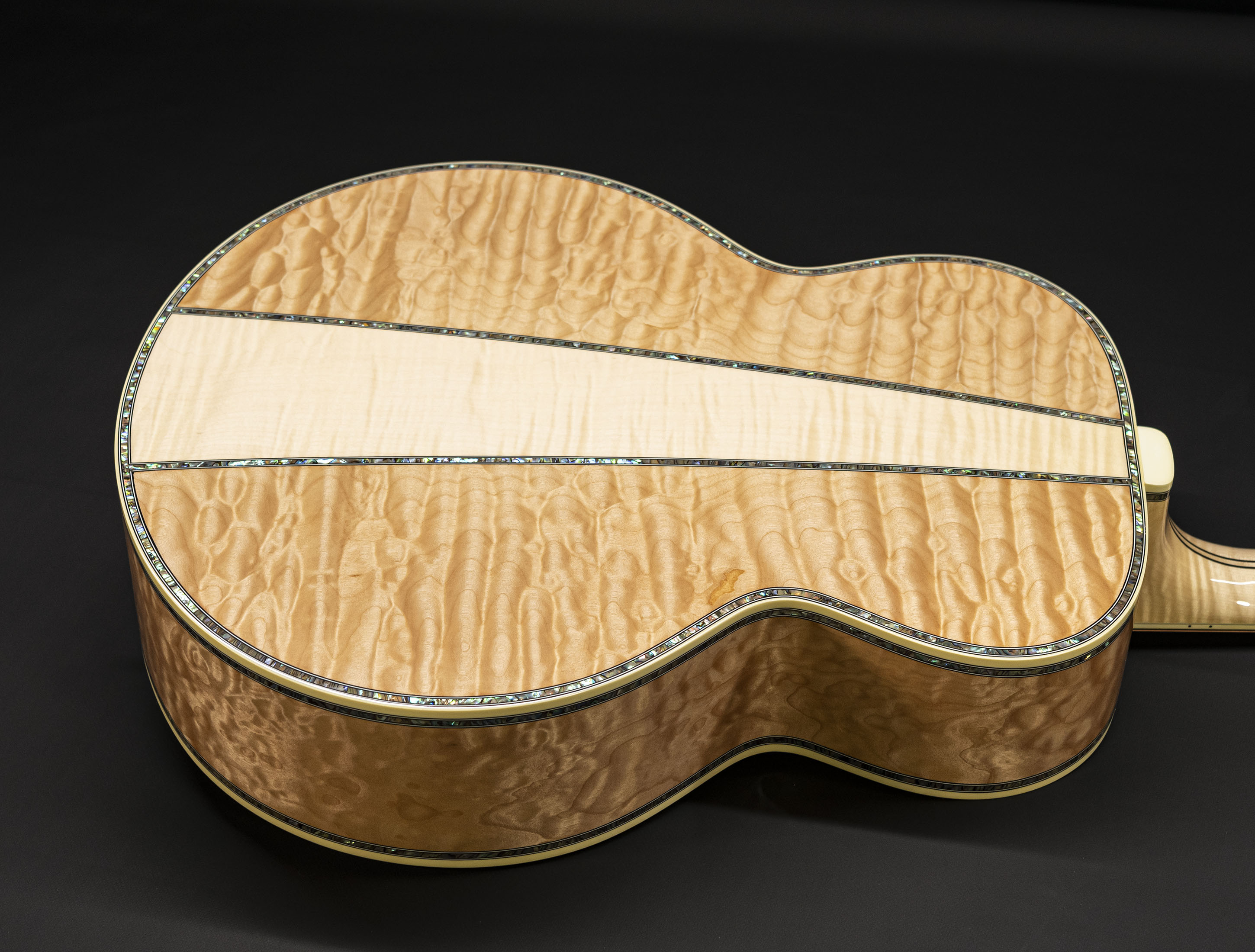 a115343_Gibson-SJ-200-Monarch-Mastershop-All-Antique-Natural a115343 gibson-sj-200-monarch-mastershop-all-antique-natural