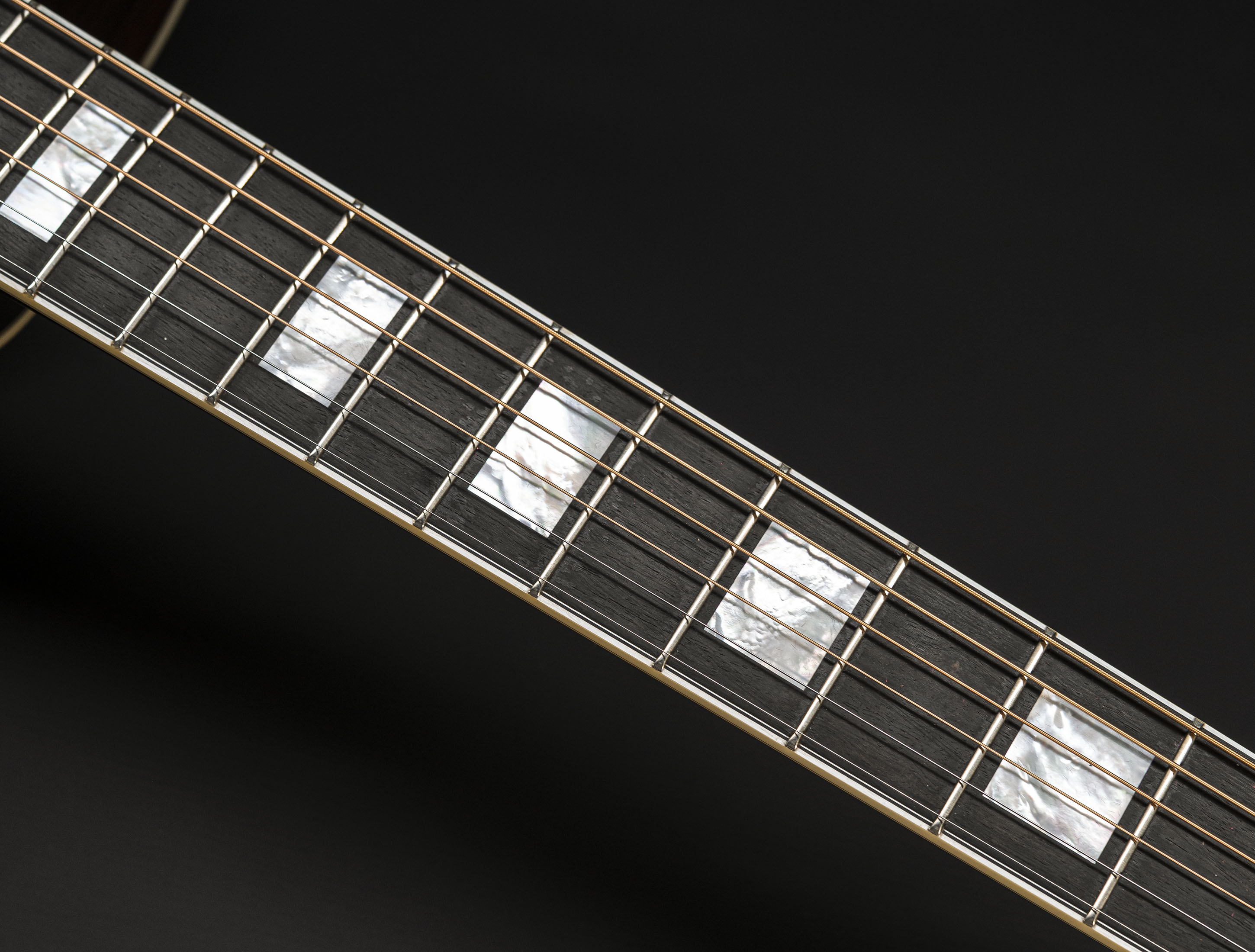 a126696_Gibson-SJ-200-Western-Classic a126696 gibson-sj-200-western-classic