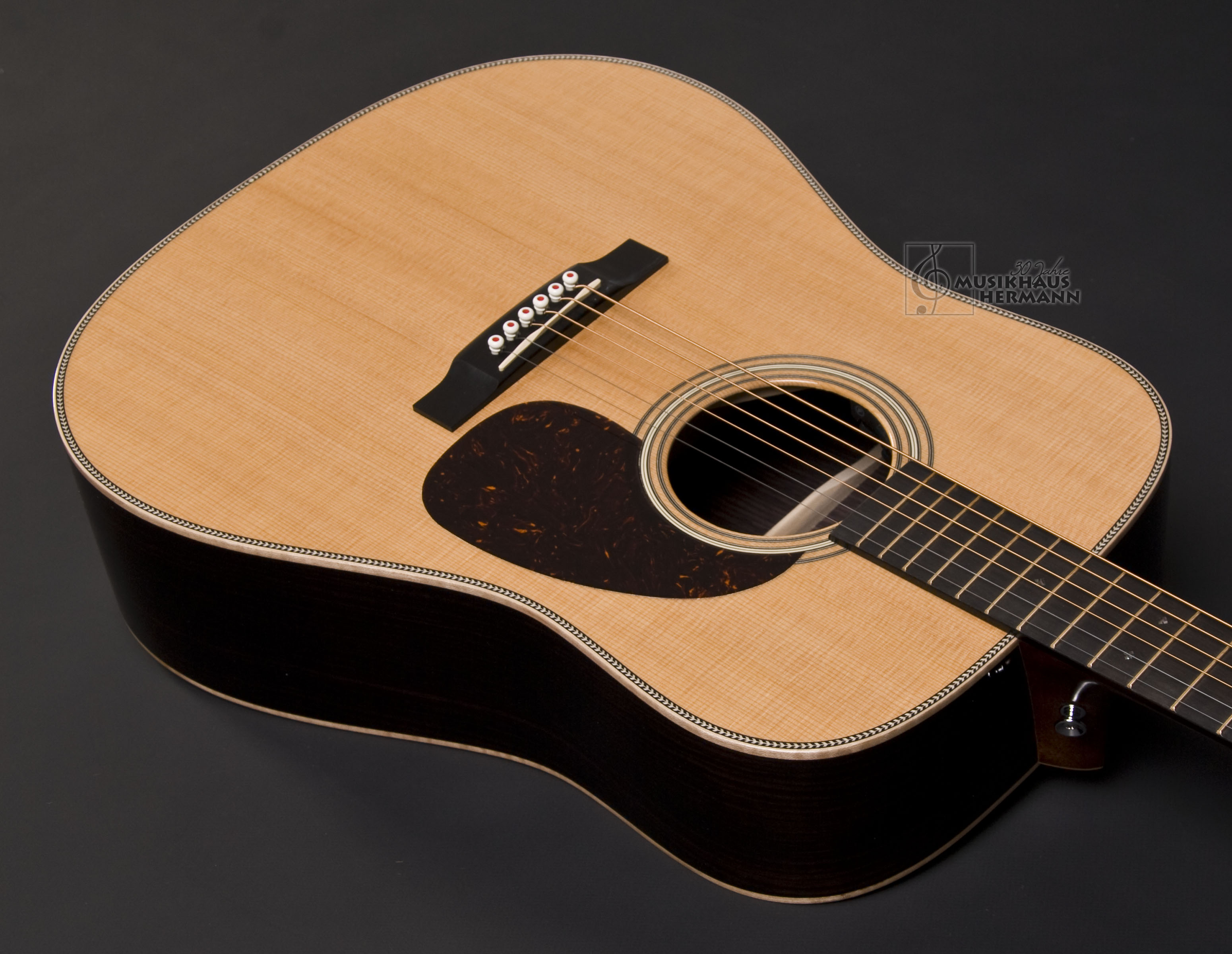 Show gallery (14 images) a7-9081 martin-d-28-e-modern-deluxe-mit-tonabnehmer