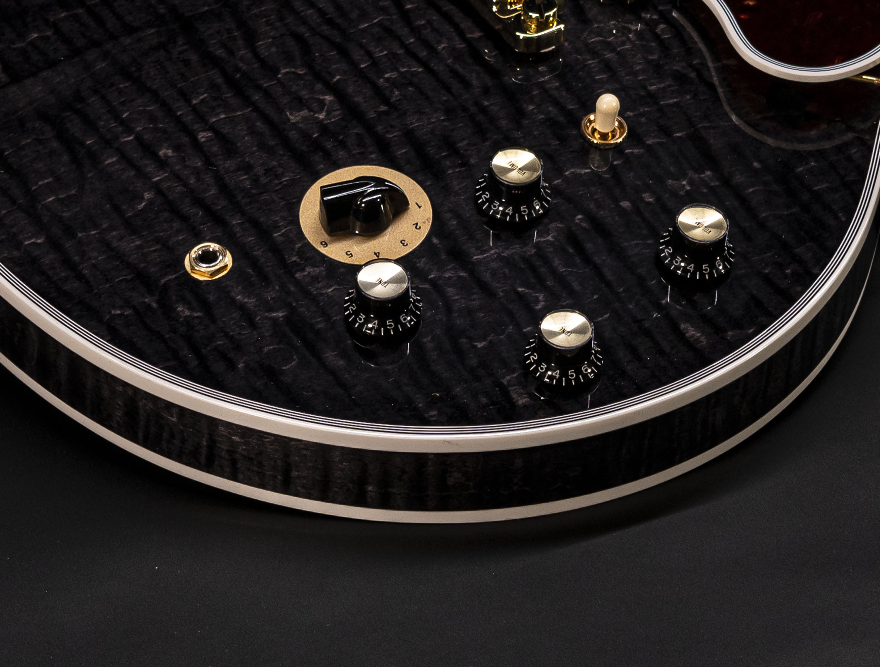 Show gallery (17 images) a10-9244-gibson-bb-king-lucille-transparent-ebony