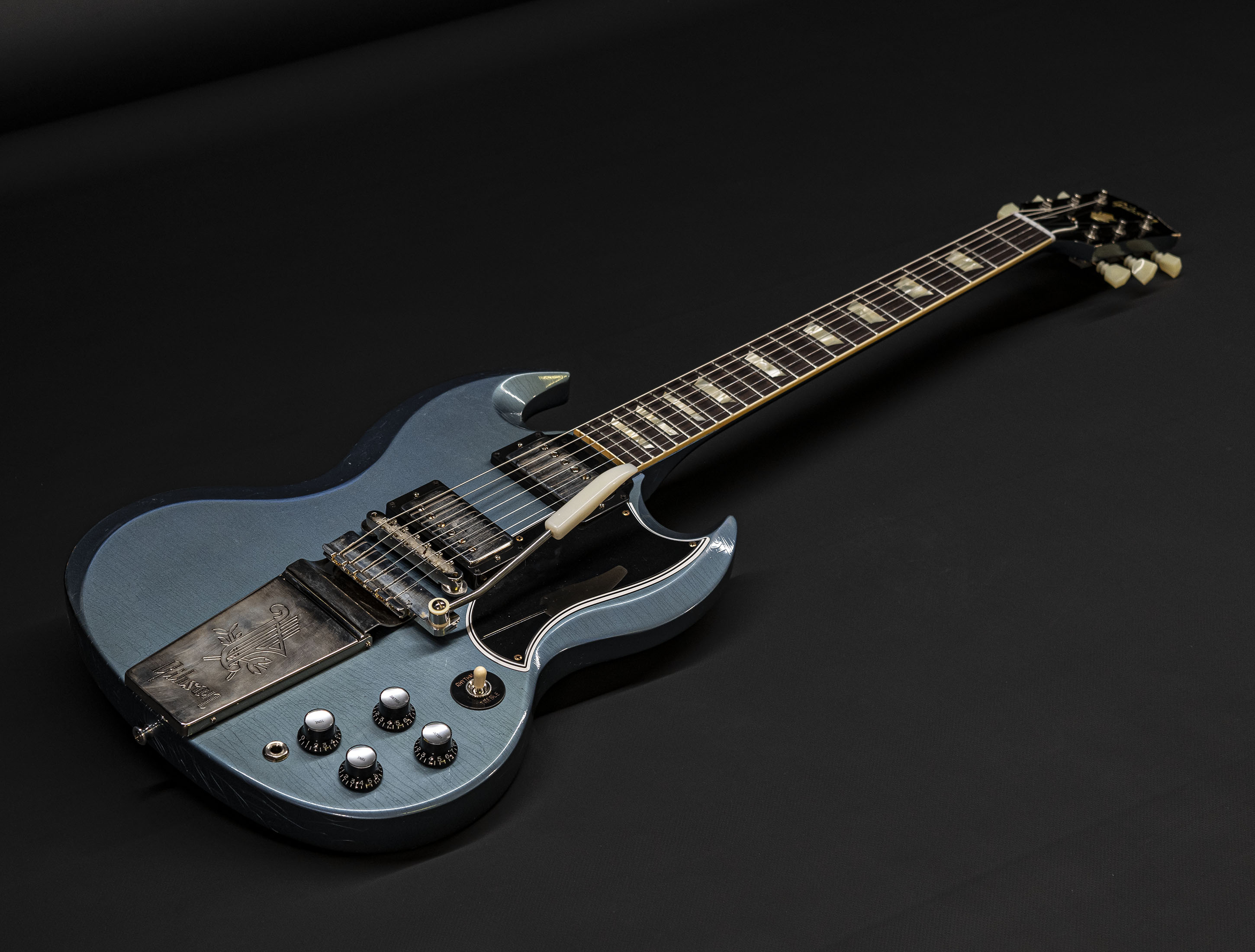 a115929_Gibson-SG-1964-Standard-Maestro-Vibrola-Murphy-Lab-Light-Aged-Pelham-Blue a115929 gibson-sg-1964-standard-maestro-vibrola-murphy-lab-light-aged-pelham-blue