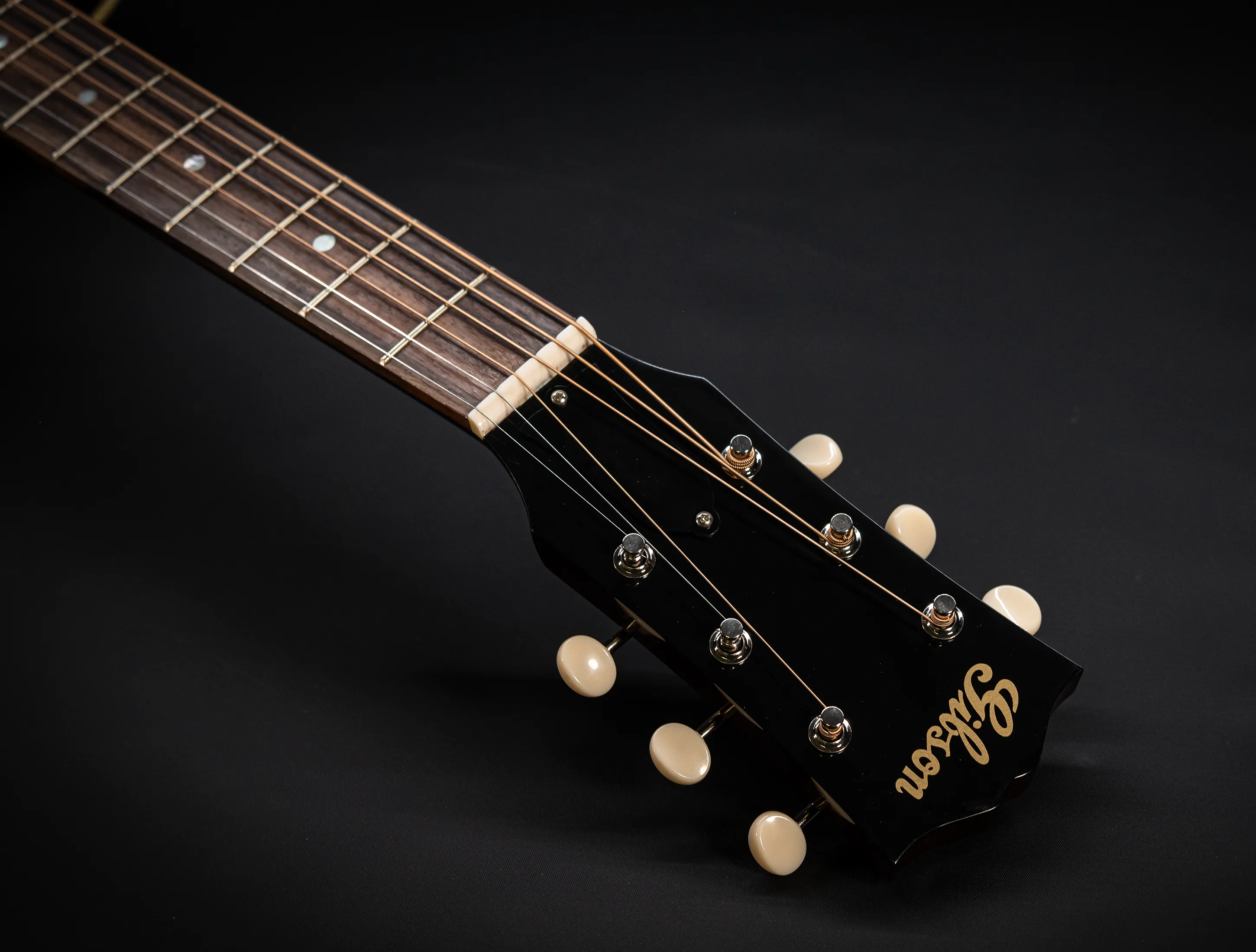 Galerie anzeigen (33 Bilder) a174909-Gibson-J-45-EARLY-50`s-Golden-Era-Custom-Shop-Adirondack-Vintage-Sunburst-