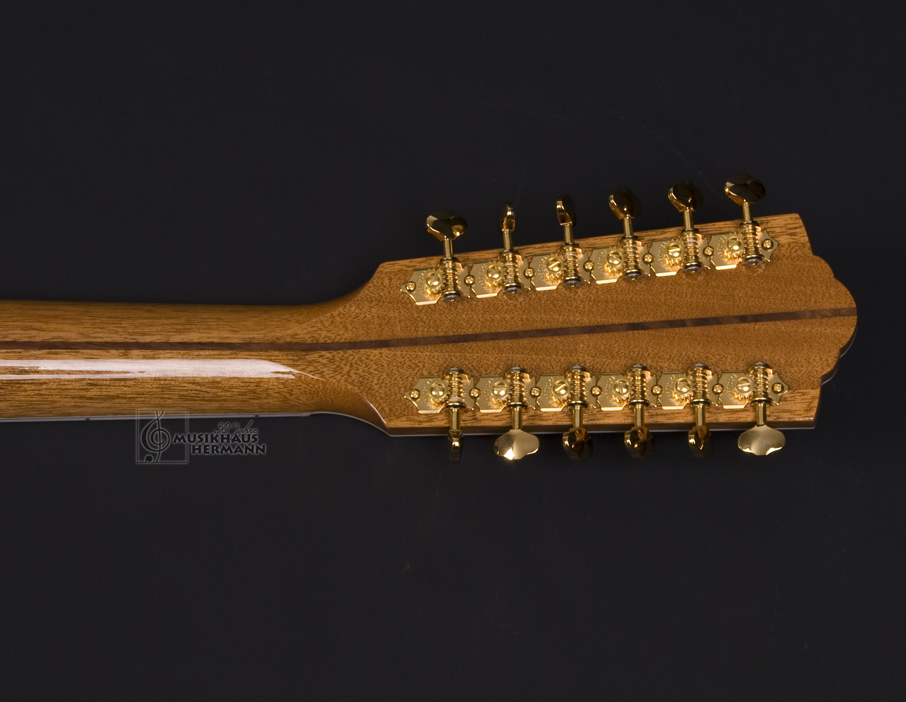 Galerie anzeigen (13 Bilder) a7-0846-guild-f512e-maple