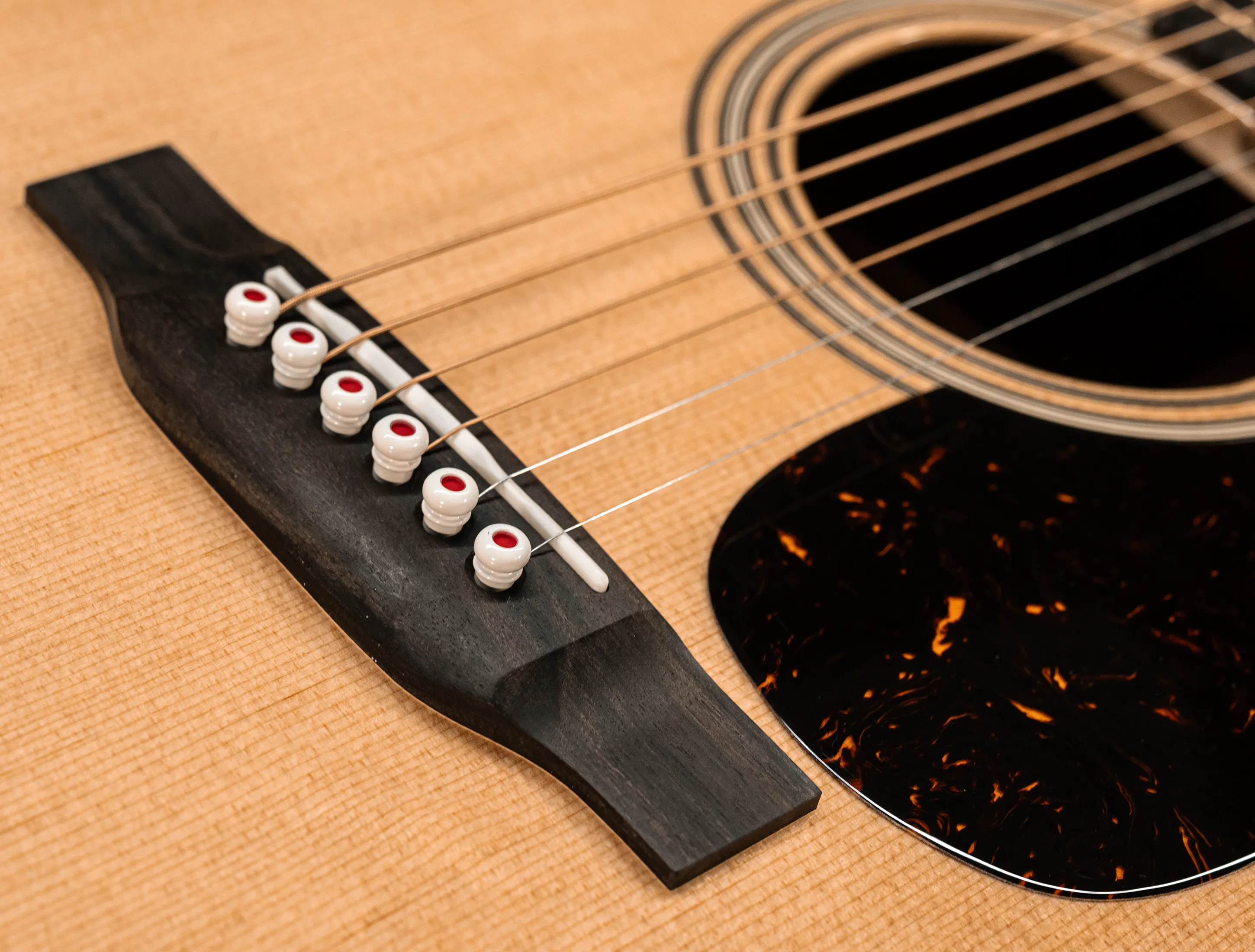 a172489Martin 000-28 Modern Deluxe Musikhaus-Hermann