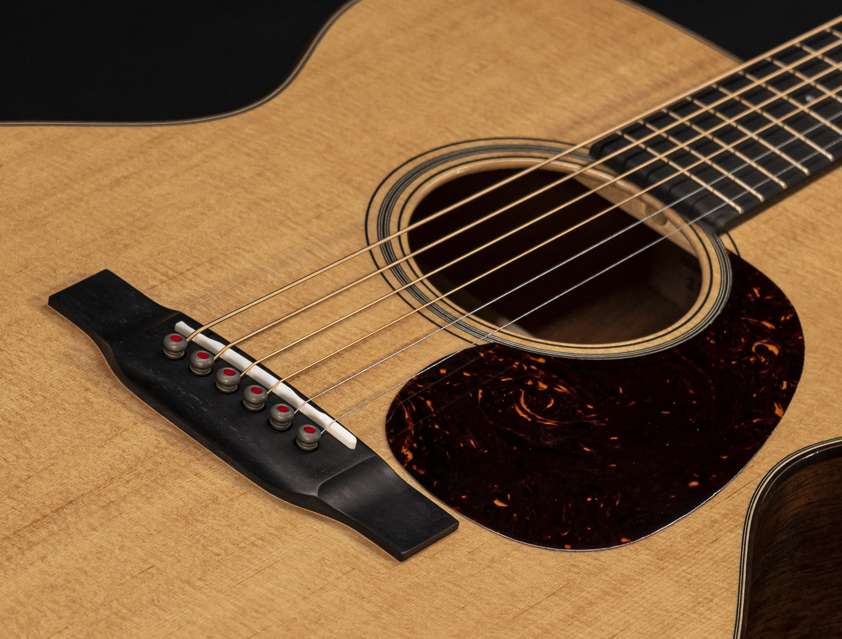 Show gallery (23 images) a112958-martin-000-18-modern-deluxe