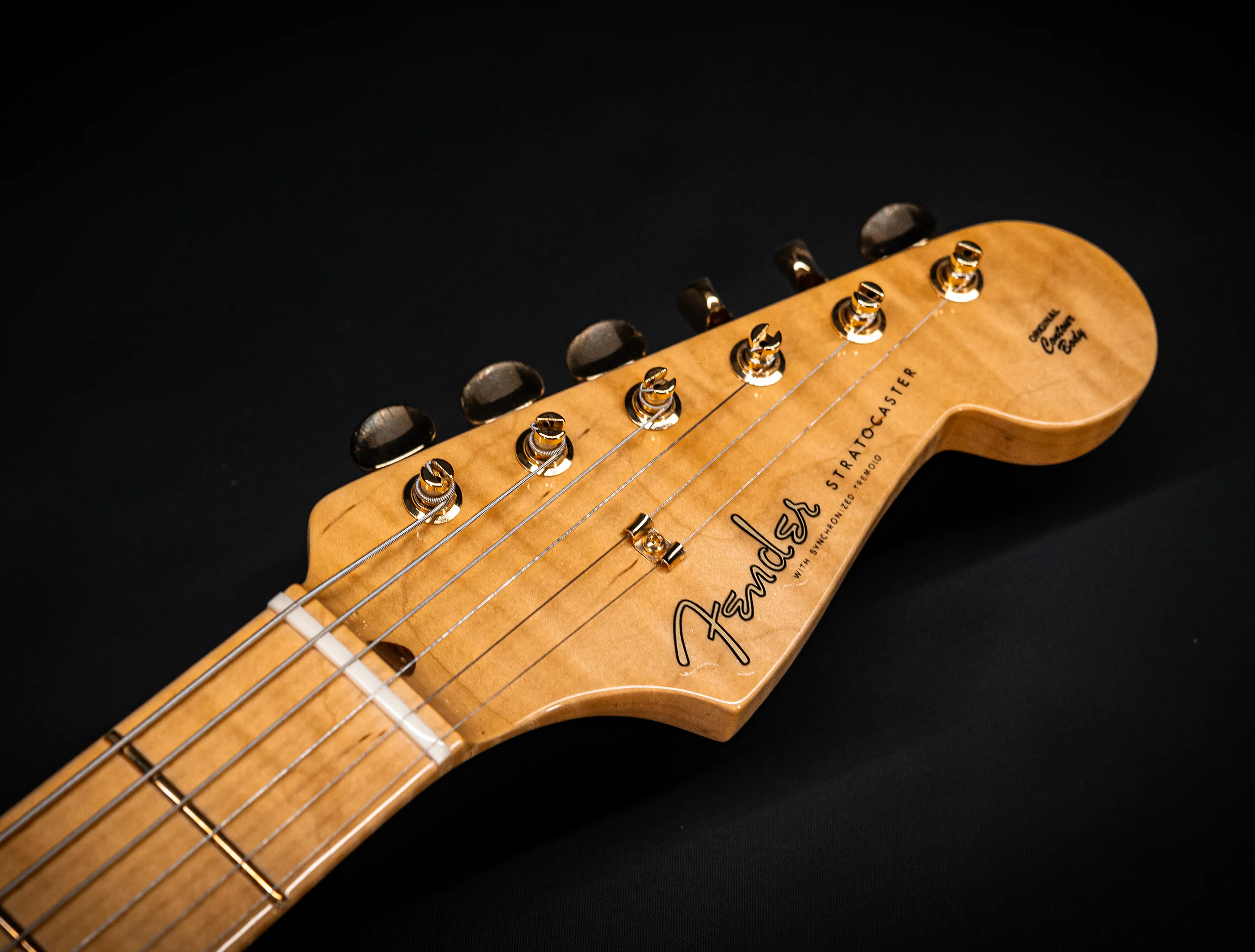 Fender 70th Anniversary Limited Stratocaster NOS Mastergrade Flame AAAA Neck - Aztec Gold