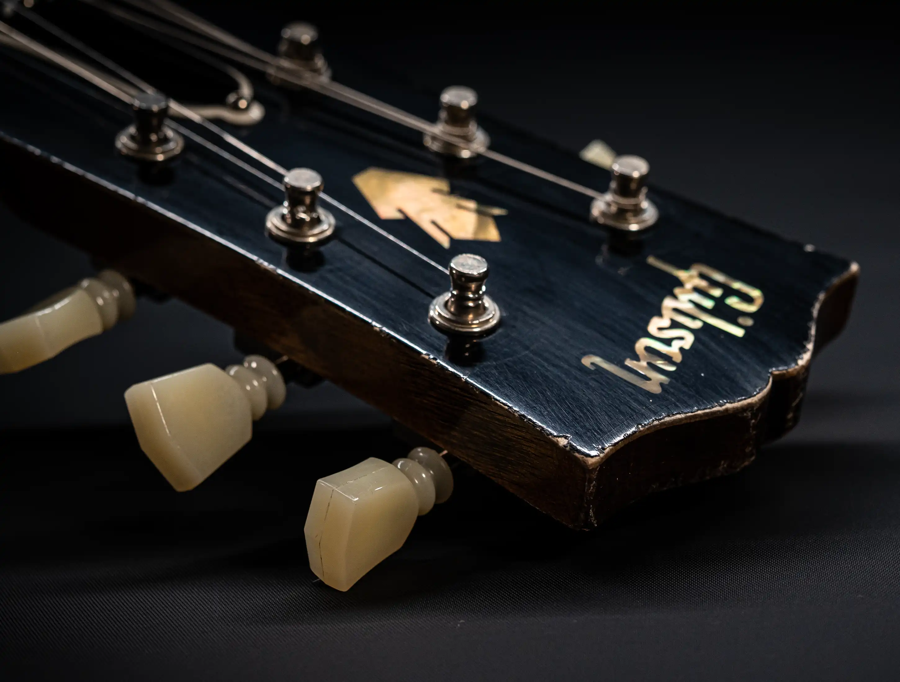 Galerie anzeigen (29 Bilder) a154469 Gibson-ES-335-1964-Custom-Shop-Murphy-Lab-Light-Aged-Figured-Maple-Antique-Walnut-Stain