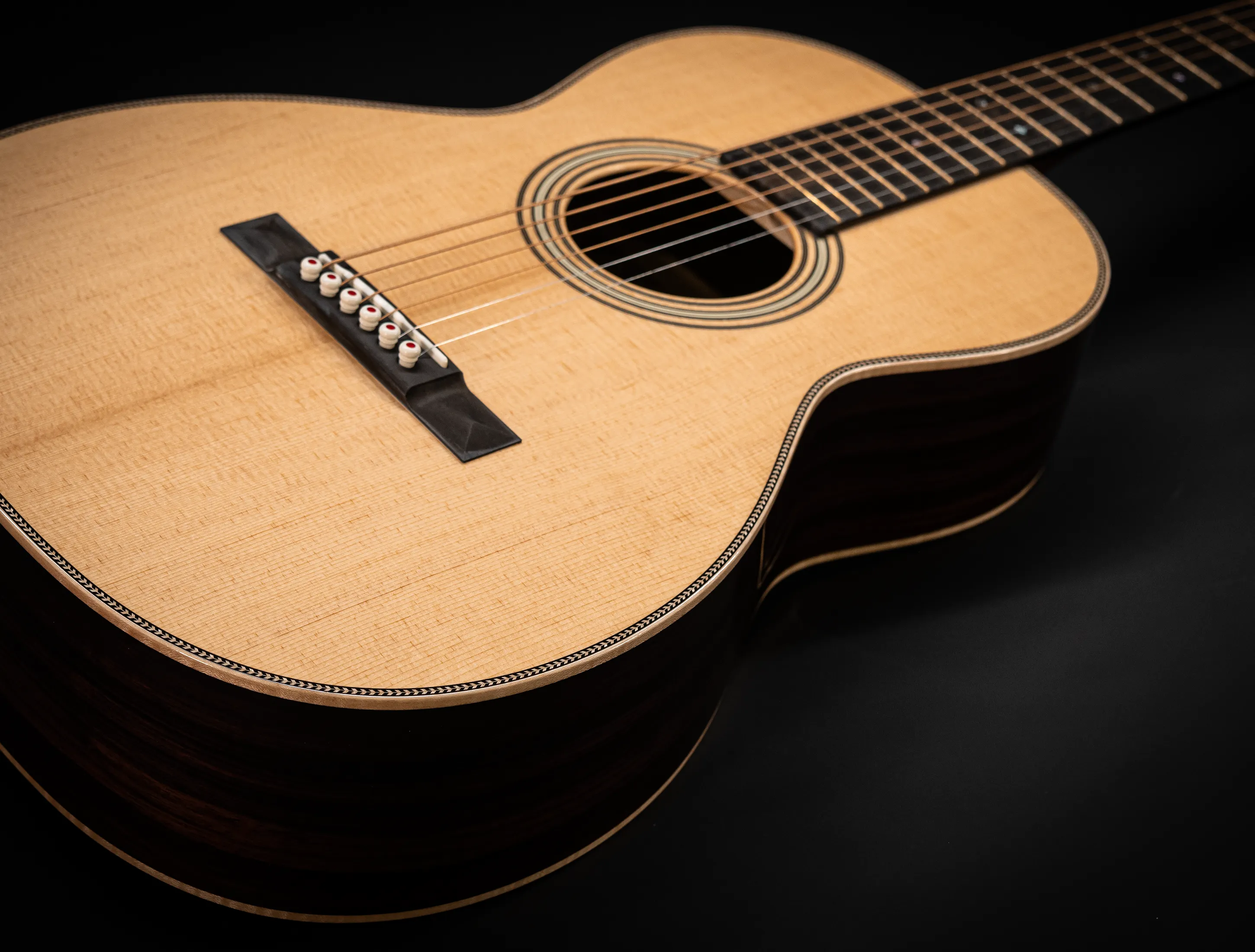 Show gallery (31 images) a170898 Martin 012-28 12-Fret Modern Deluxe Musikhaus-Hermann