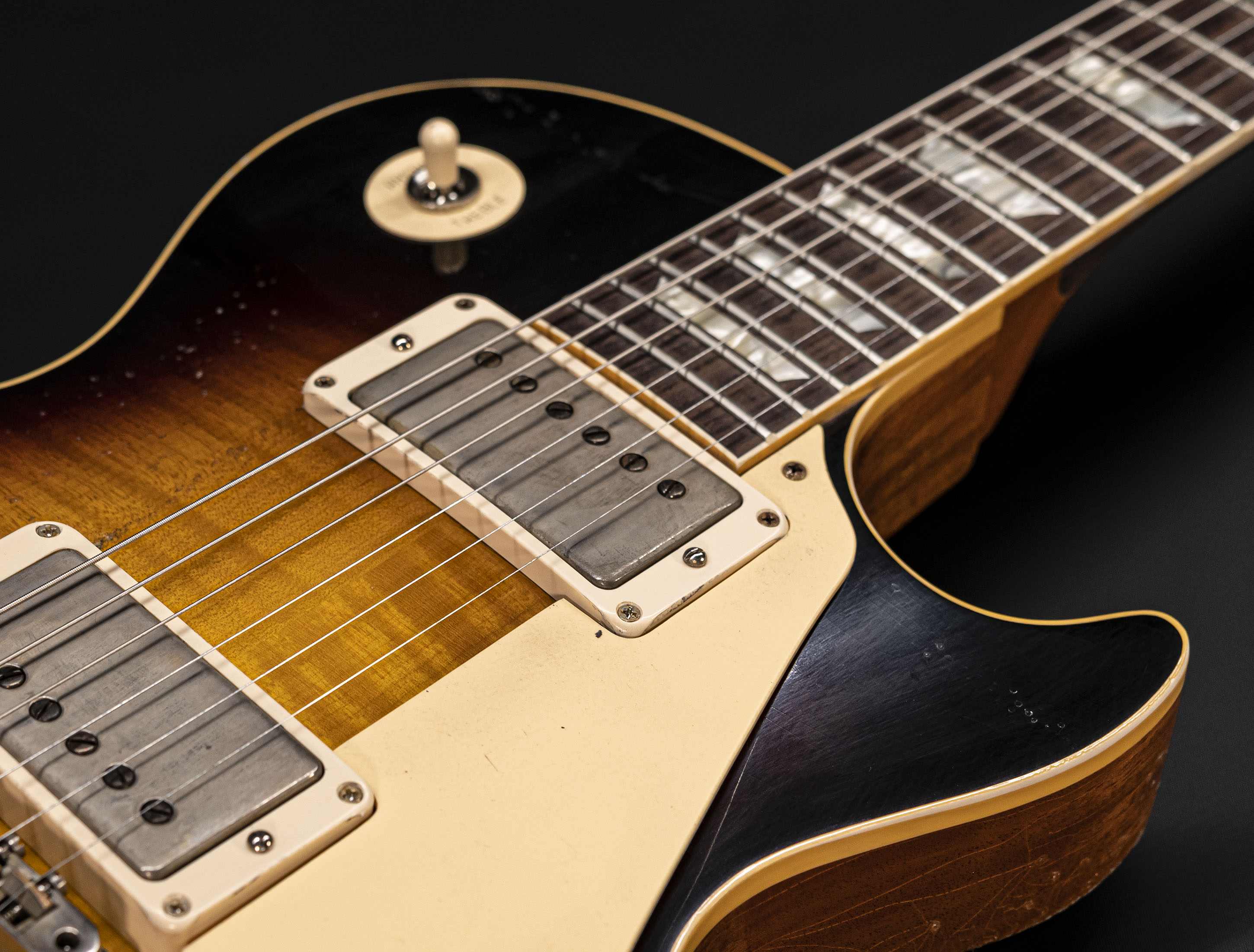 a133296_Gibson-Les-Paul-1959-Reissue-Murphy-Lab-Ultra-Heavy-Aged-Kindred-Burst a133296 gibson-les-paul-1959-reissue-murphy-lab-ultra-heavy-aged-kindred-burst