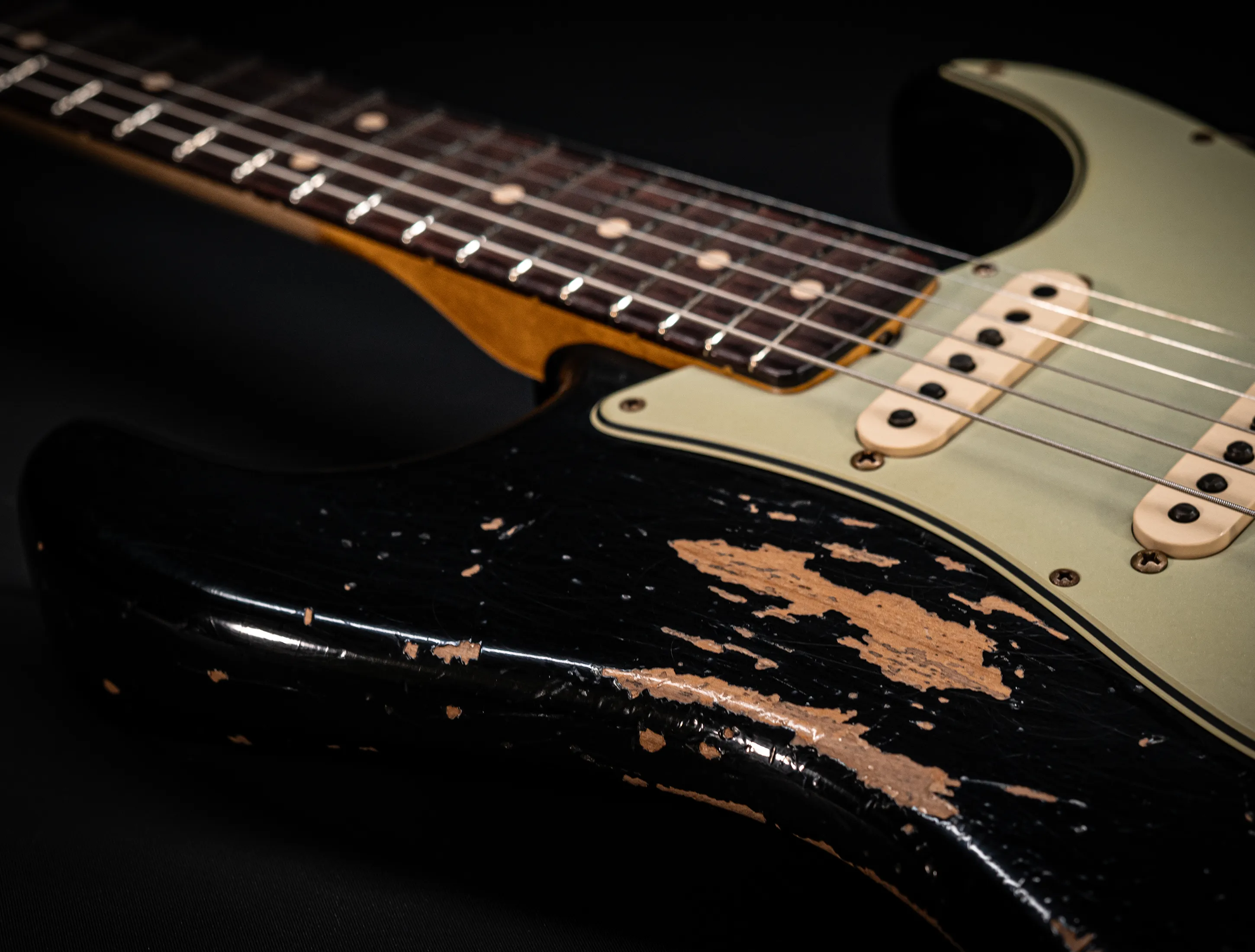 a172984Fender MBD Limited 1963 Hardtail Stratocaster Heavy Relic - Black Muikhaus-Hermann