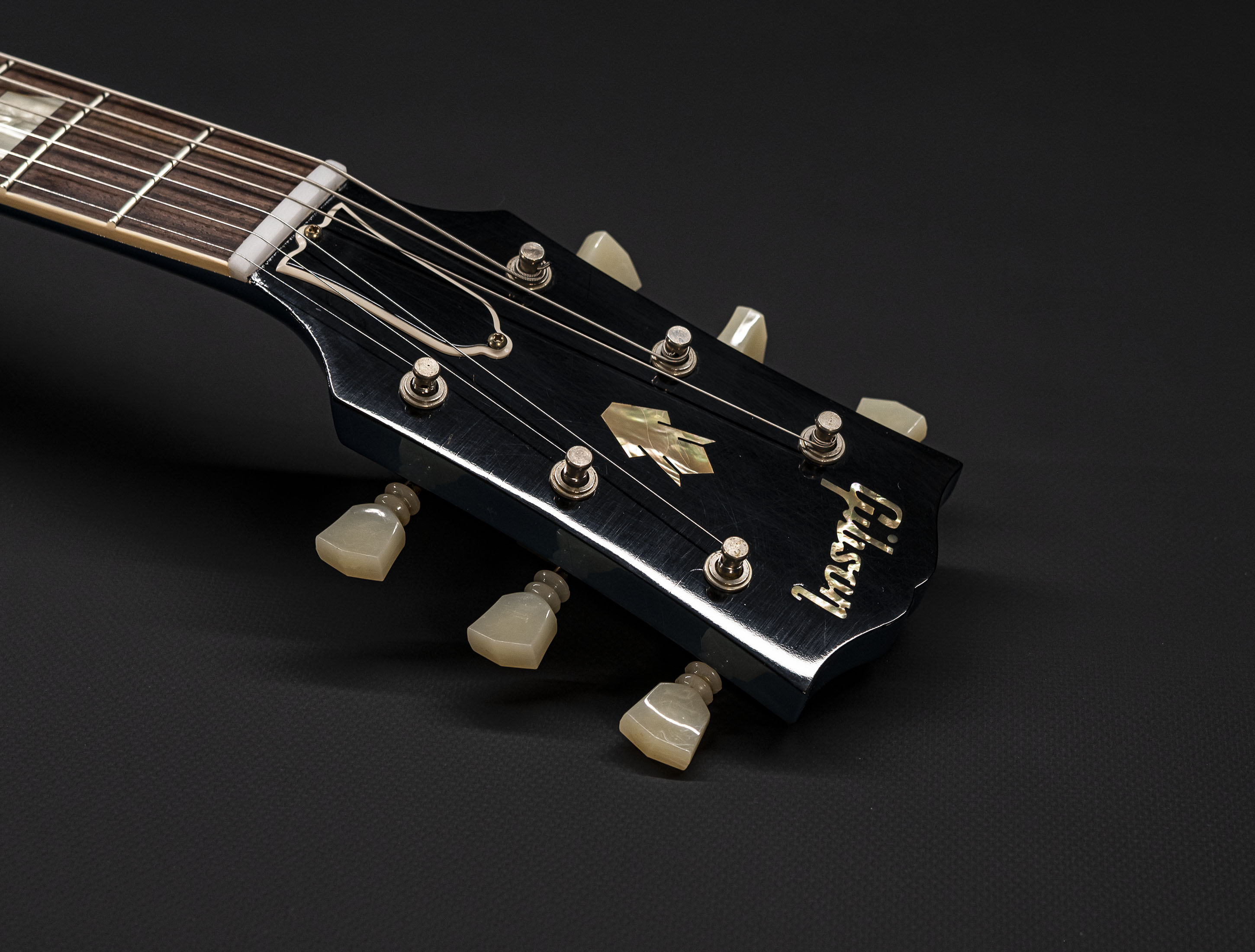 Galerie anzeigen (26 Bilder) a120195-gibson-sg-1964-standard-maestro-vibrola-murphy-lab-ultra-light-aged-pelham-blue