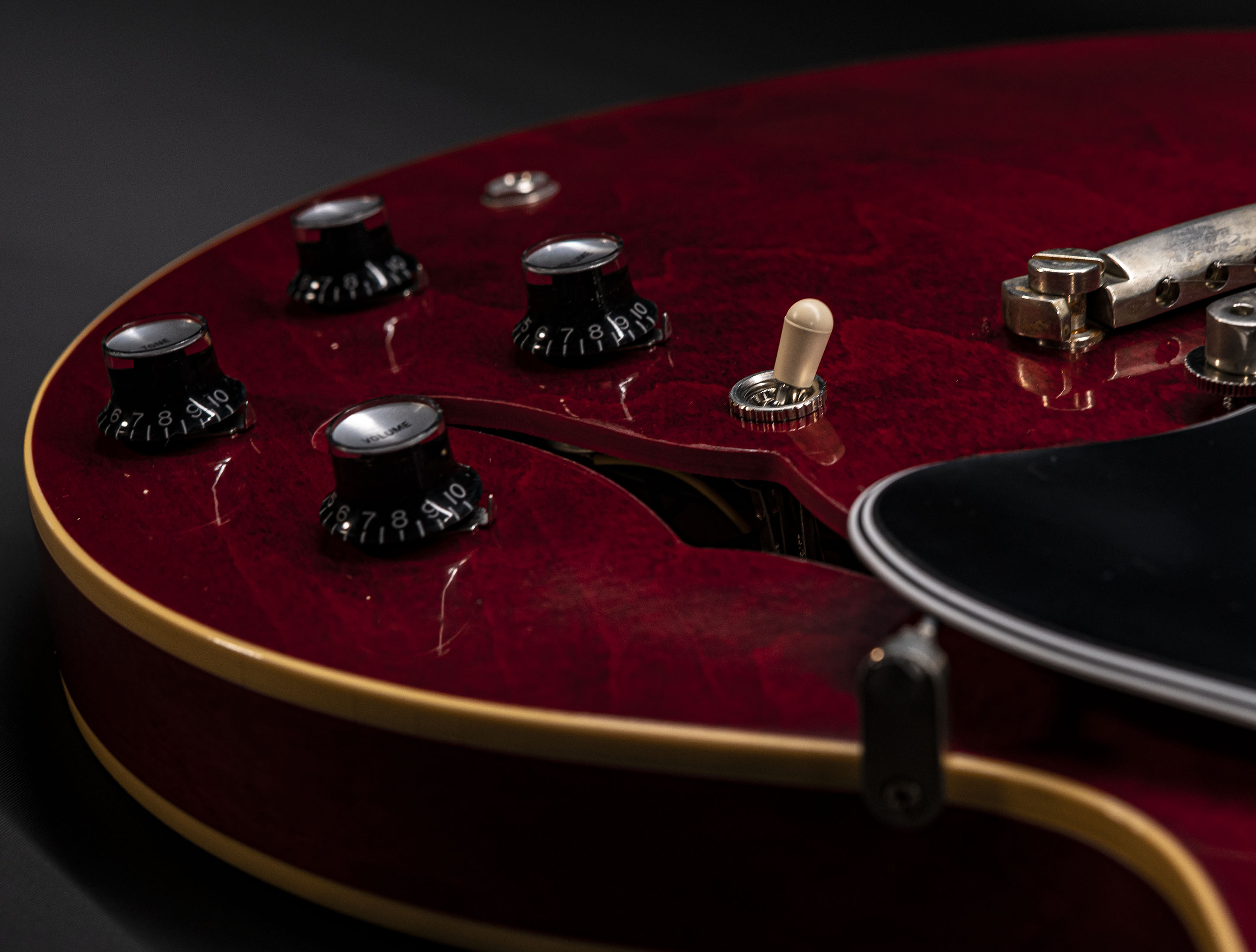 a126642_Gibson-ES-335-1961-Murphy-Lab-Ultra-Light-Aged-Sixties-Cherry a126642 gibson-es-335-1961-murphy-lab-ultra-light-aged-sixties-cherry