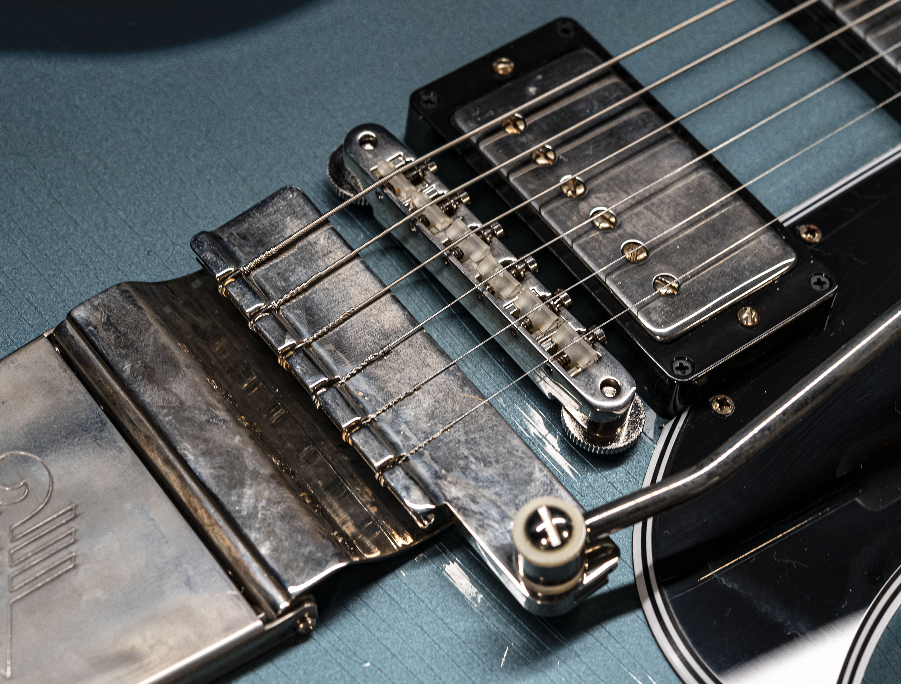 Galerie anzeigen (26 Bilder) a120182-gibson-sg-1964-standard-maestro-vibrola-murphy-lab-ultra-light-aged-pelham-blue