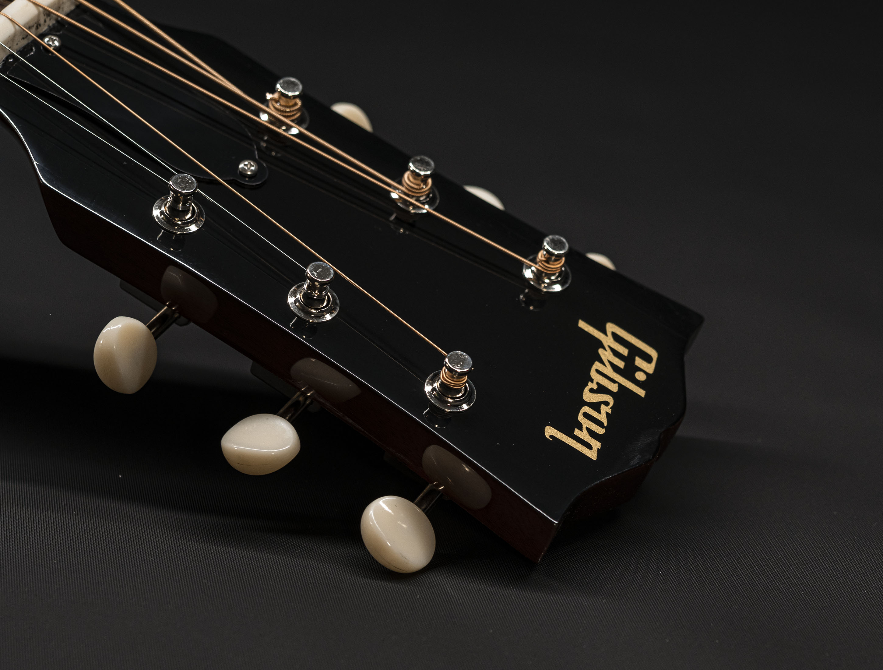 Show gallery (23 images) a128551