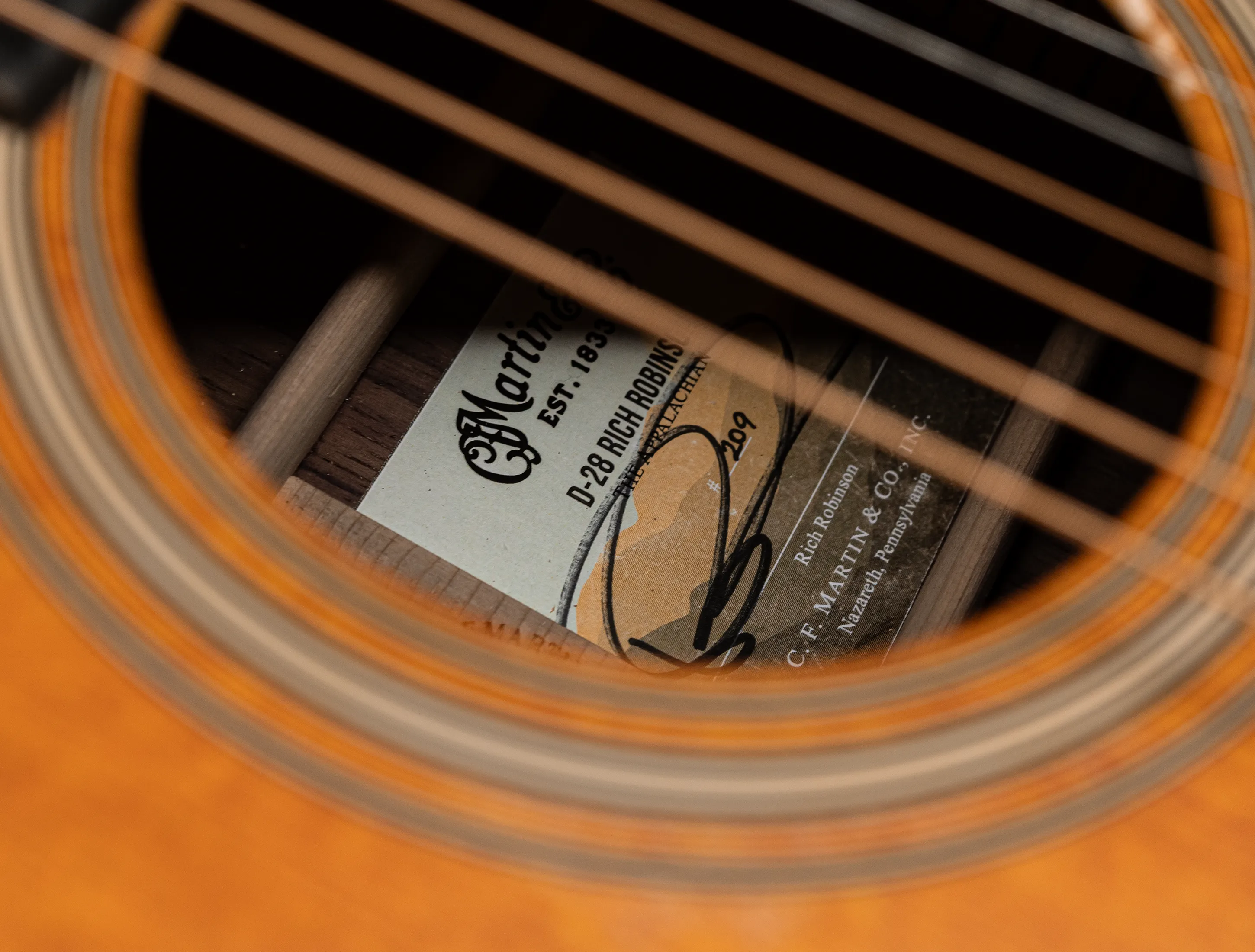 a173872 Martin D-28RR Rich Robinson Signature Edition-Musikhaus-Hermann