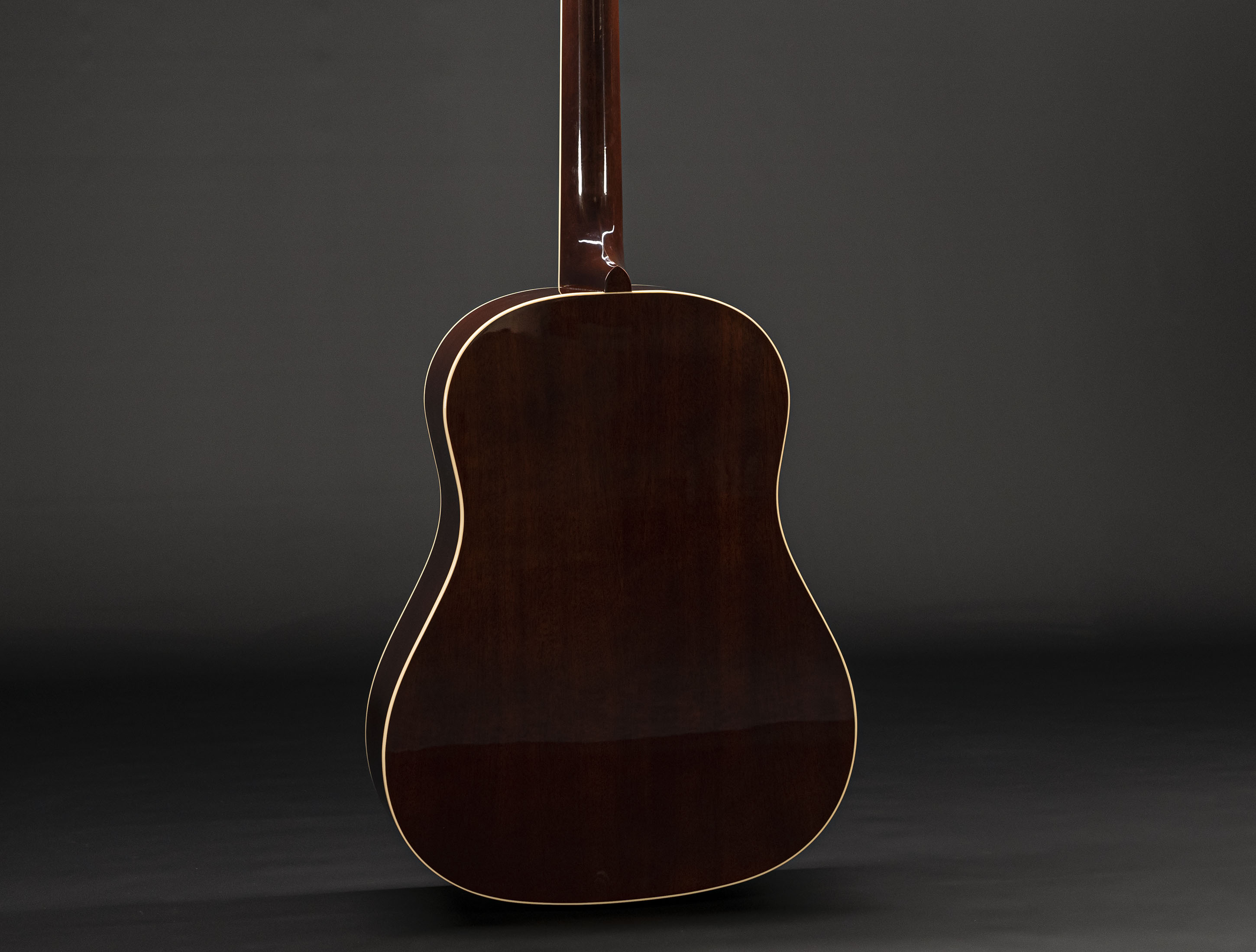 Galerie anzeigen (27 Bilder) a130259-gibson-keb-mo-3-0-j-45-12-fret