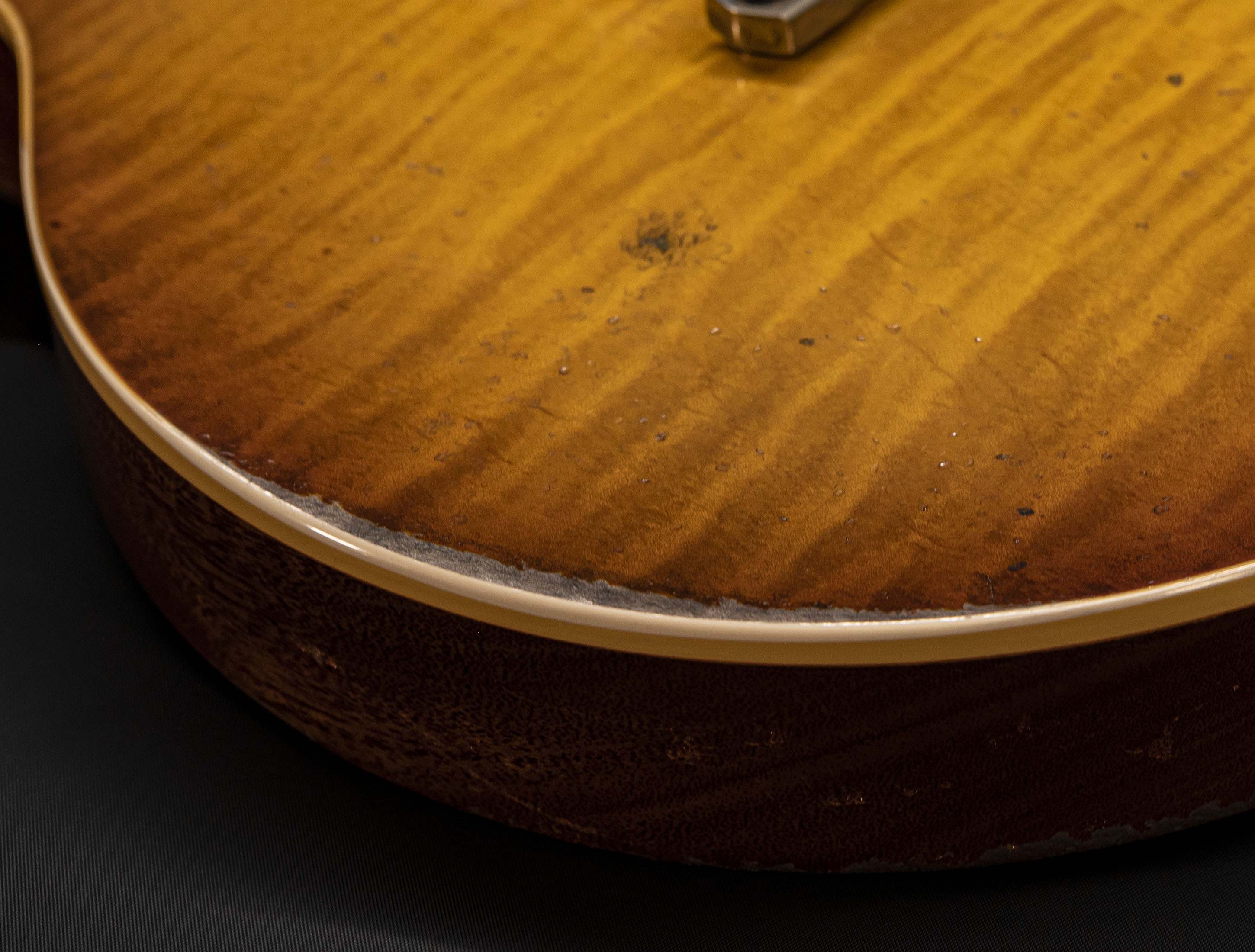 a138845-Gibson-Les-Paul-1959-The-Burst-Tom-Murphy-Painted-TM-R9-Ultra-Heavy-Aged-Murphys-Tea-931783 a138845-gibson-les-paul-1959-the-burst-tom-murphy-painted-tm-r9-ultra-heavy-aged-murphys-tea-931783