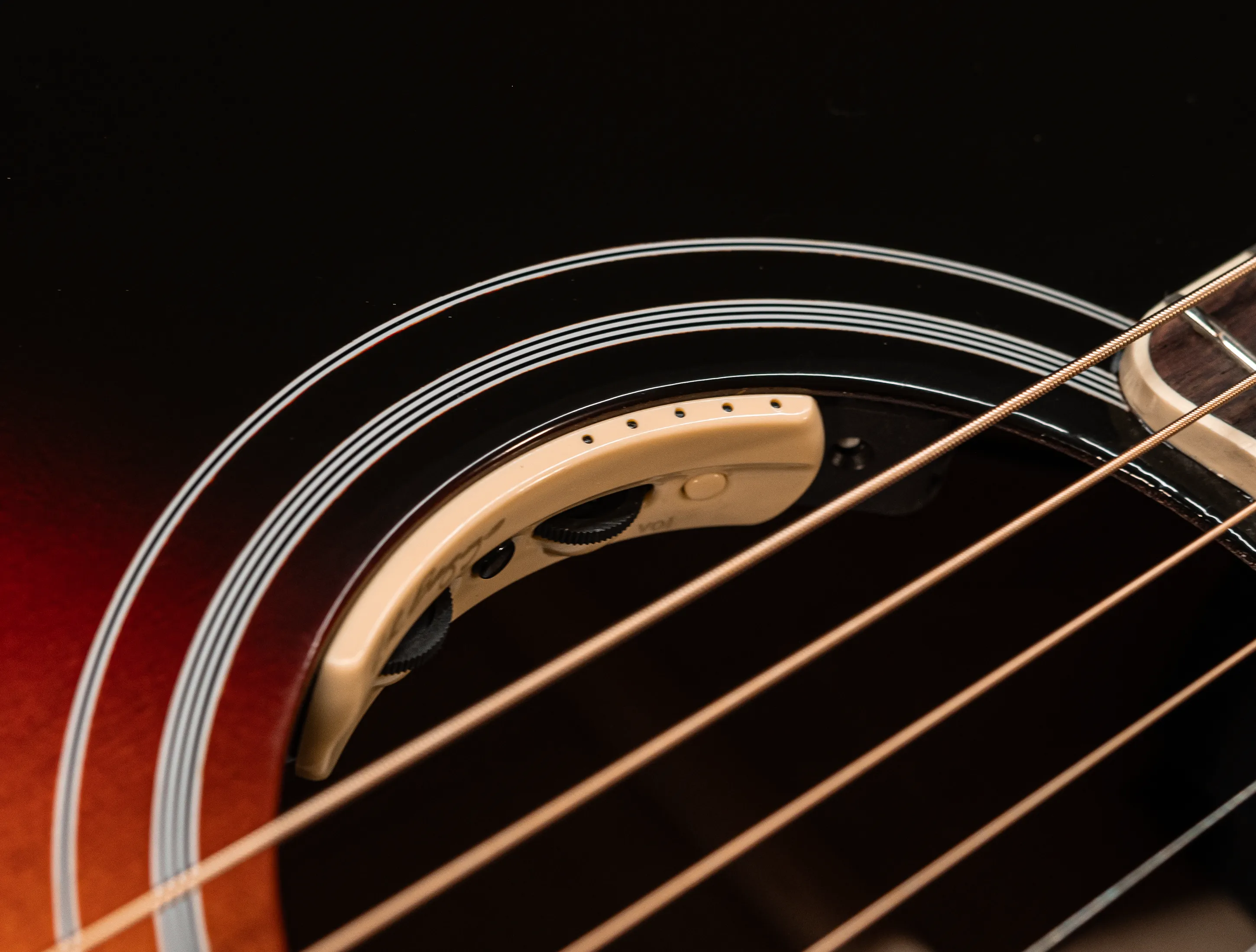 a173680 Gibson SJ-200 Standard Tri Burst MCJB20TB musikhaus-hermann
