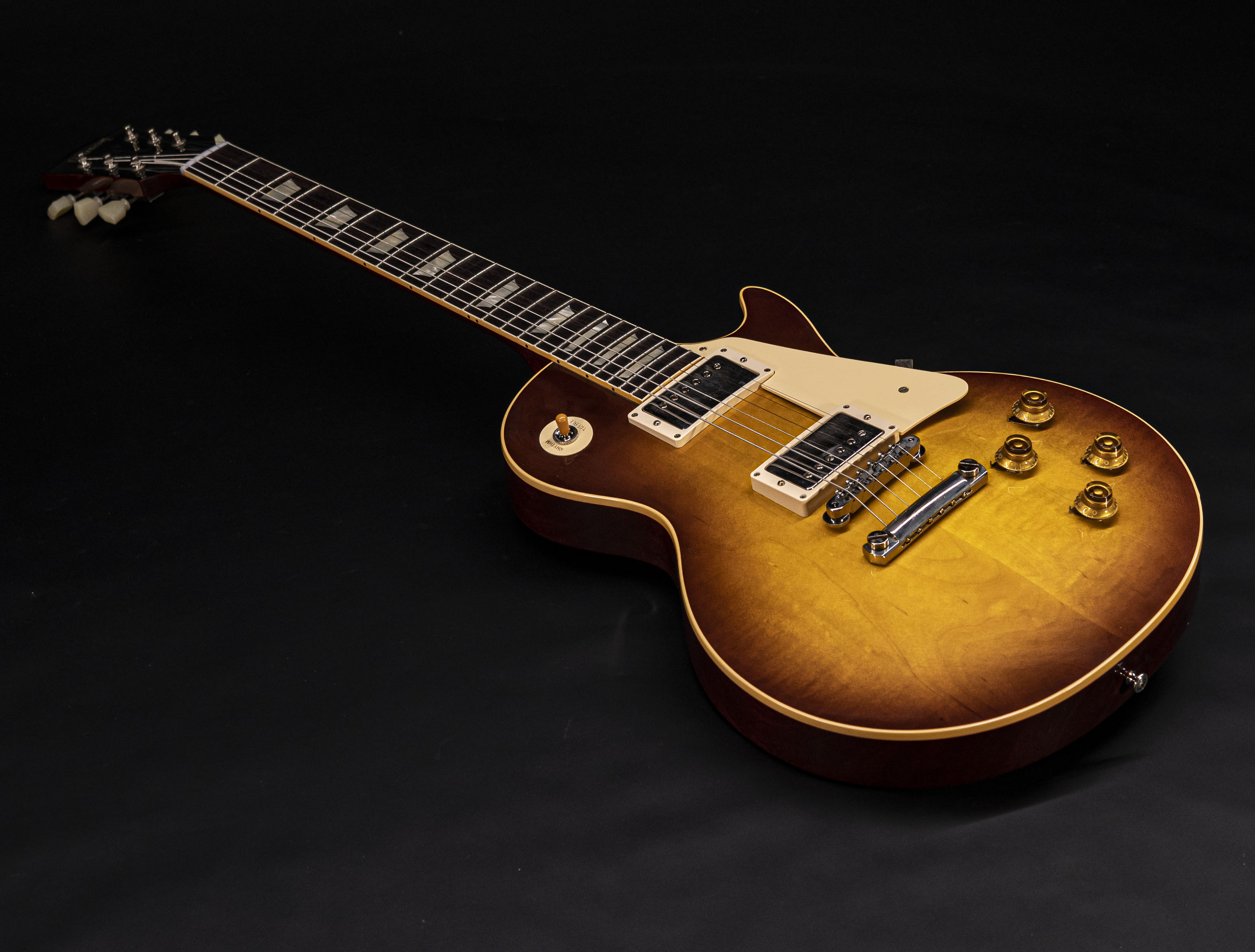 Show gallery (21 images) a10-6898 gibson-les-paul-1958-standard-reissue-vos-iced-tea-burst