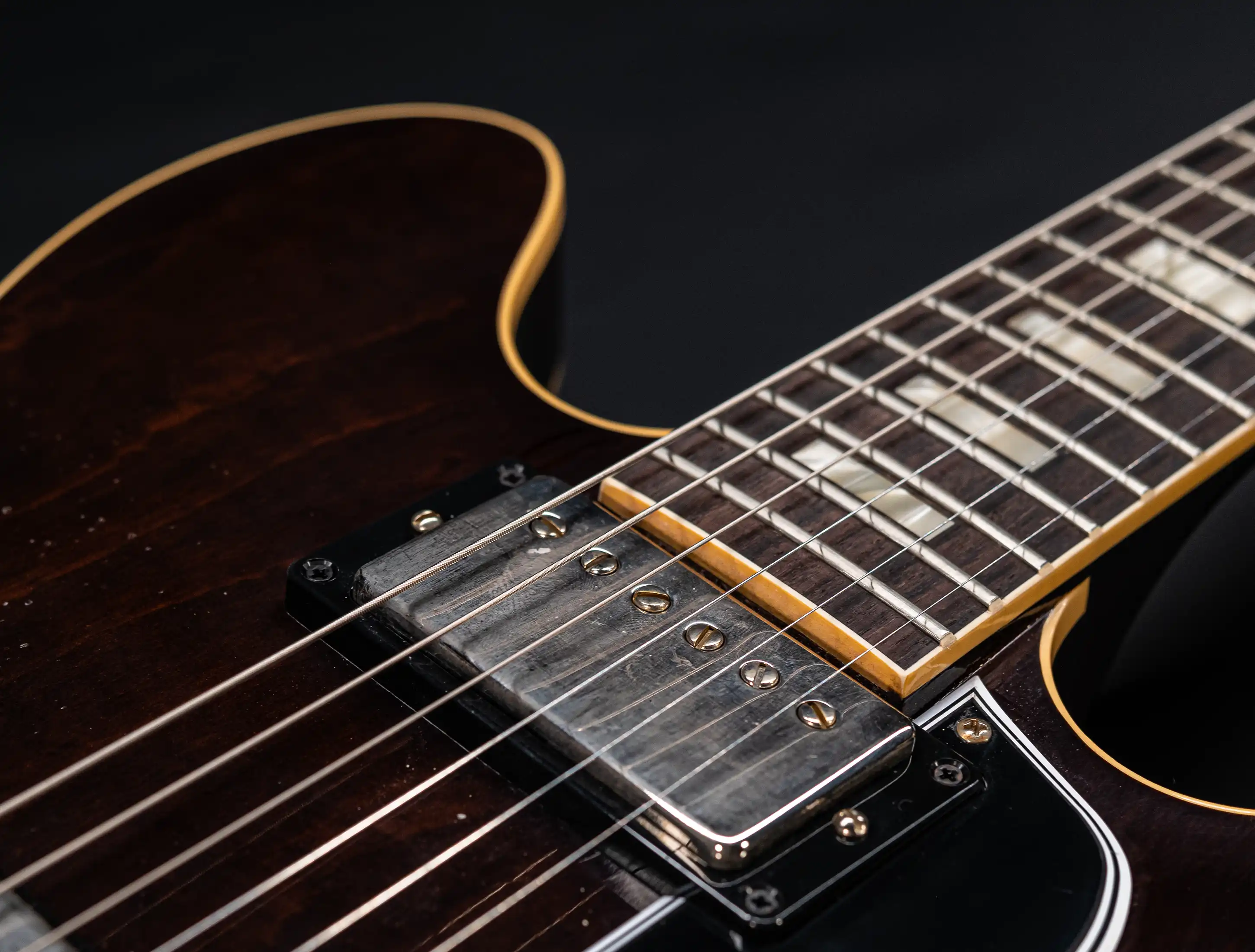 Galerie anzeigen (29 Bilder) a154455 Gibson-ES-335-1964-Custom-Shop-Murphy-Lab-Light-Aged-Figured-Maple-Antique-Walnut-Stain