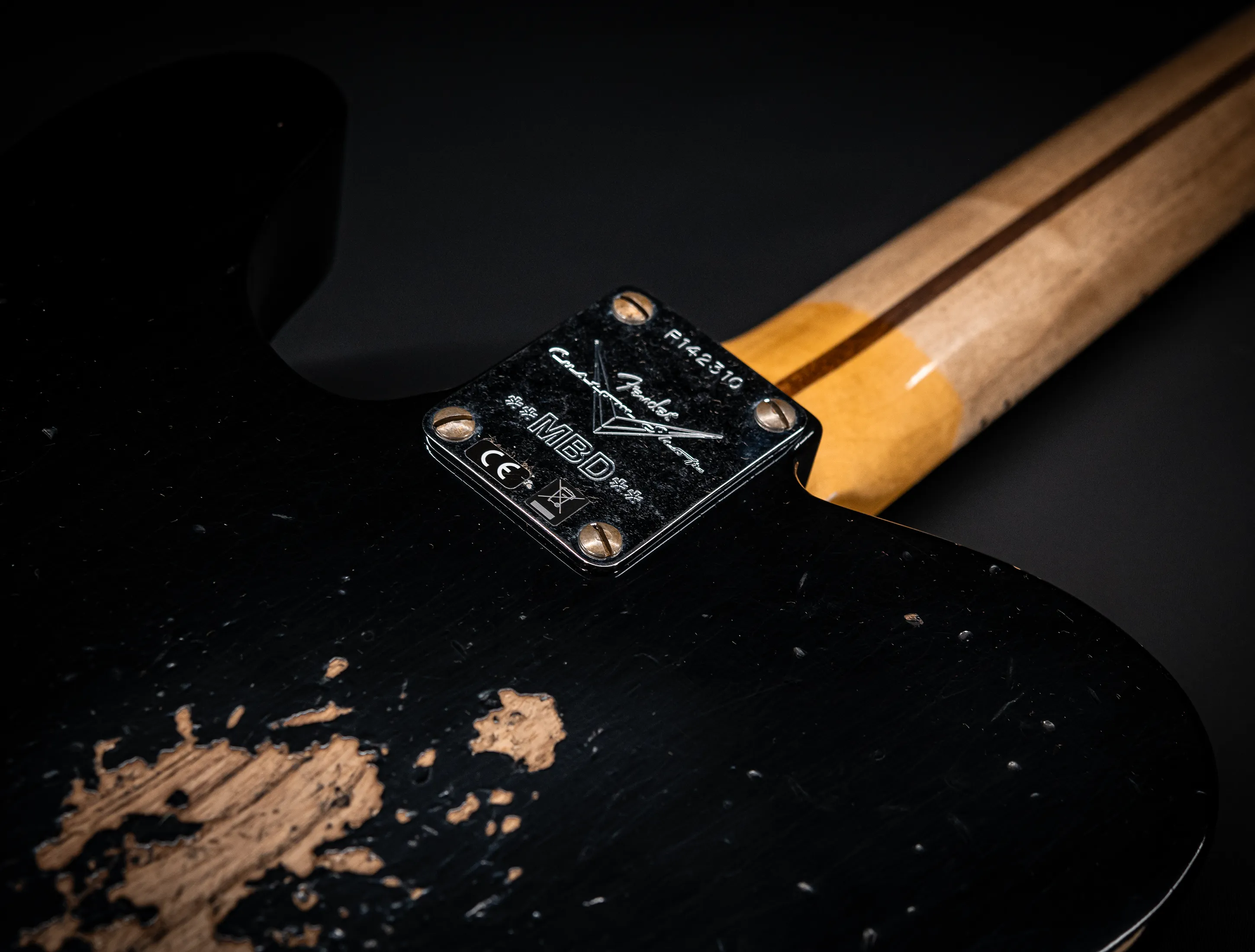 Fender MBD 1952 Telecaster Humbucker Between Relic & Heavy Relic - Black
