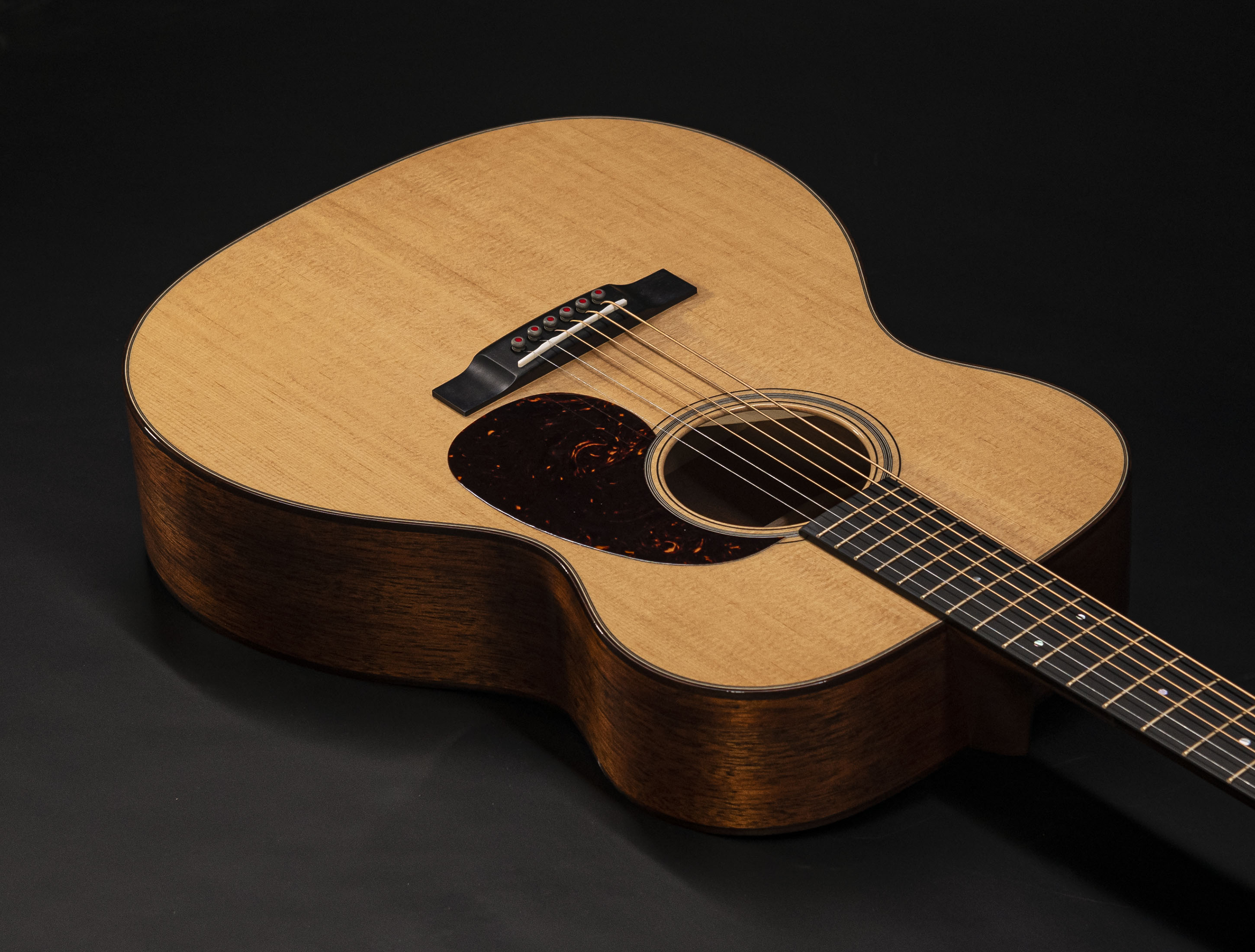 Show gallery (23 images) a112963-martin-000-18-modern-deluxe