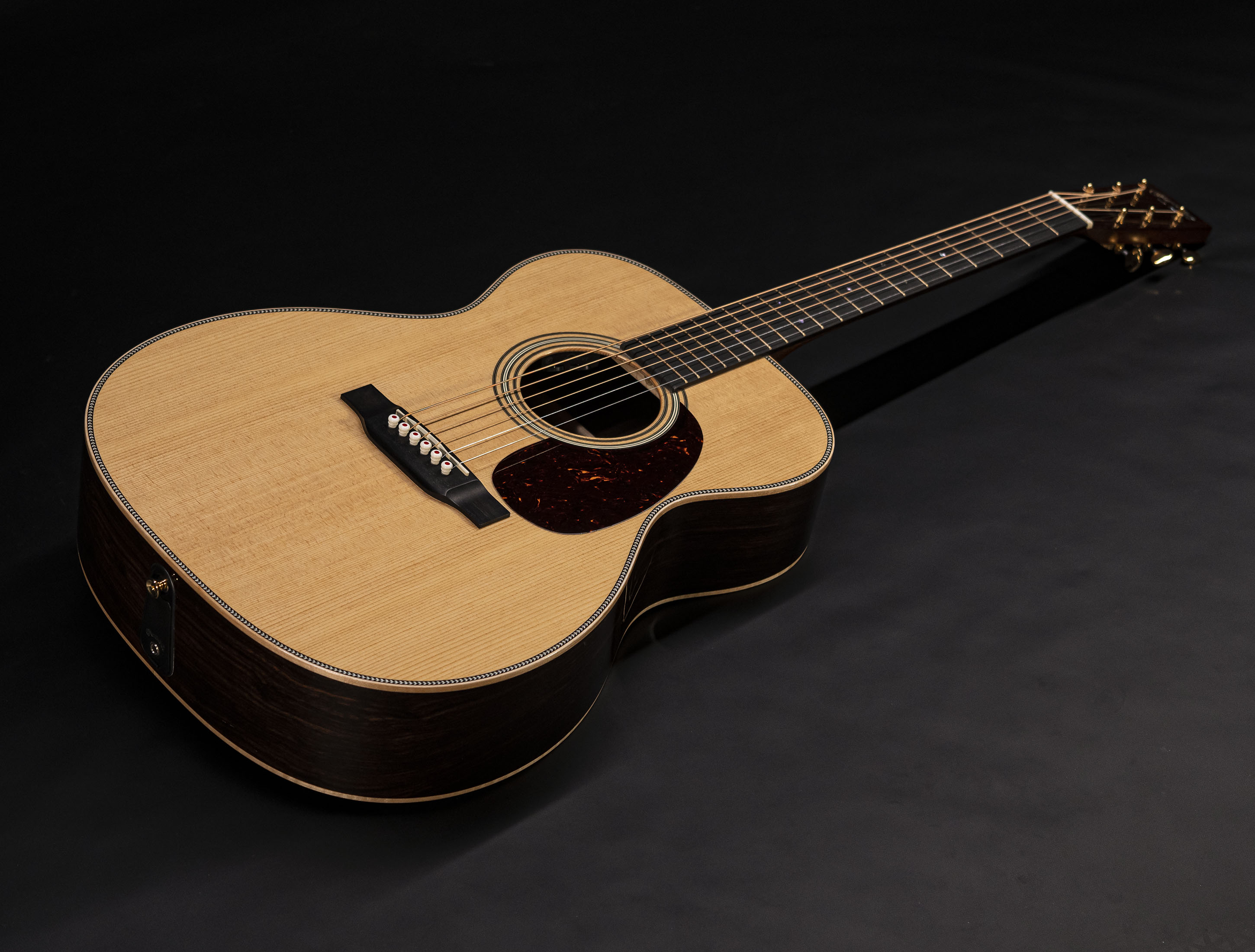 Show gallery (19 images) a10-5895-martin-000-28e-modern-deluxe