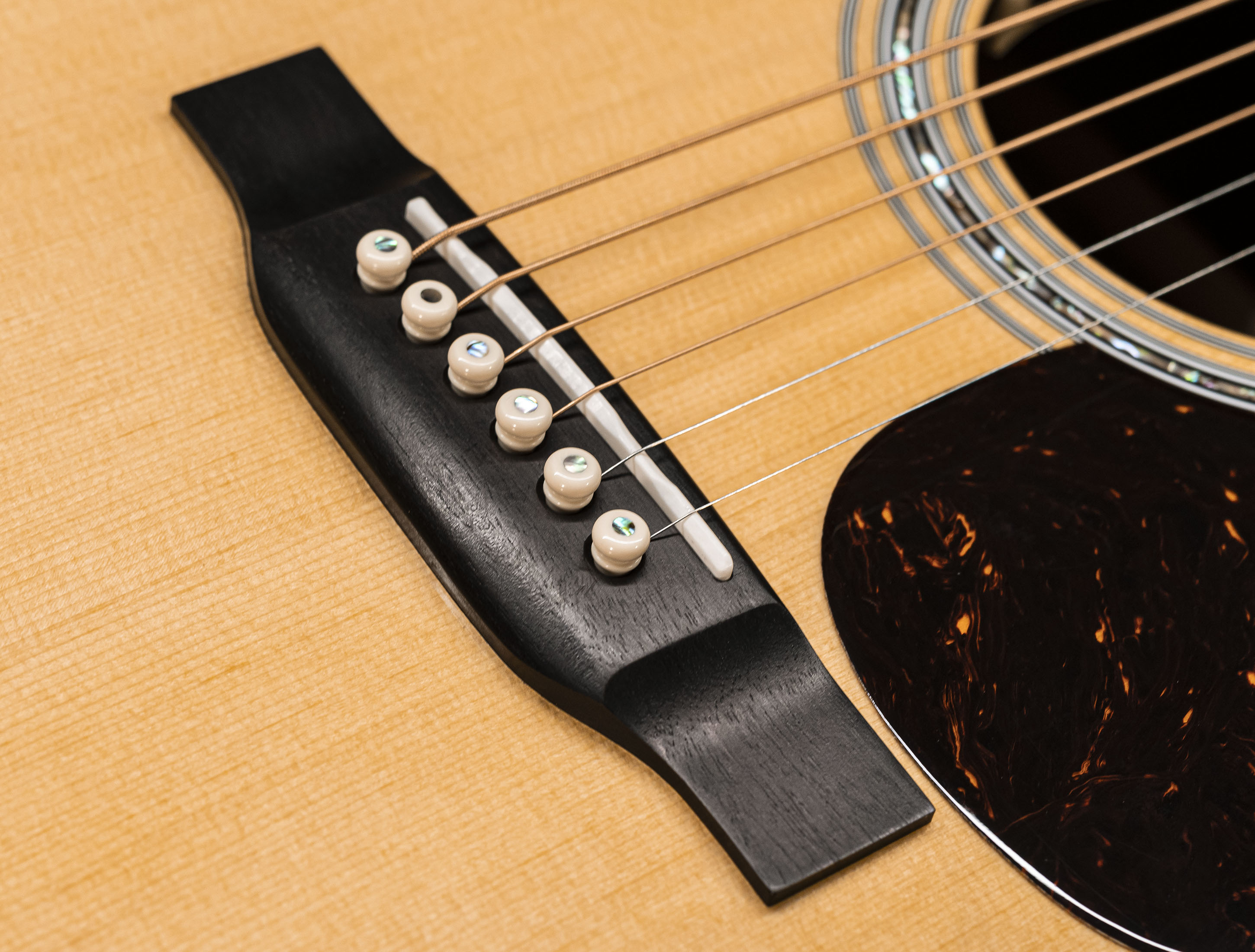 Show gallery (24 images) a120244 martin-d-41-e-reimagined-l-r-baggs-anthem-pickup