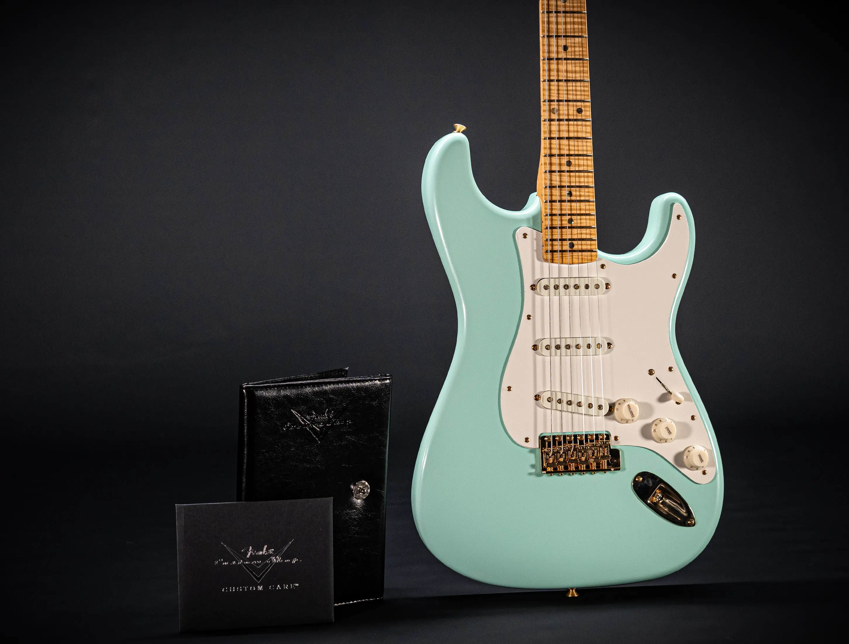 Fender 70th Anniversary Limited Stratocaster NOS Mastergrade Flame AAAA Neck - Surf Pearl