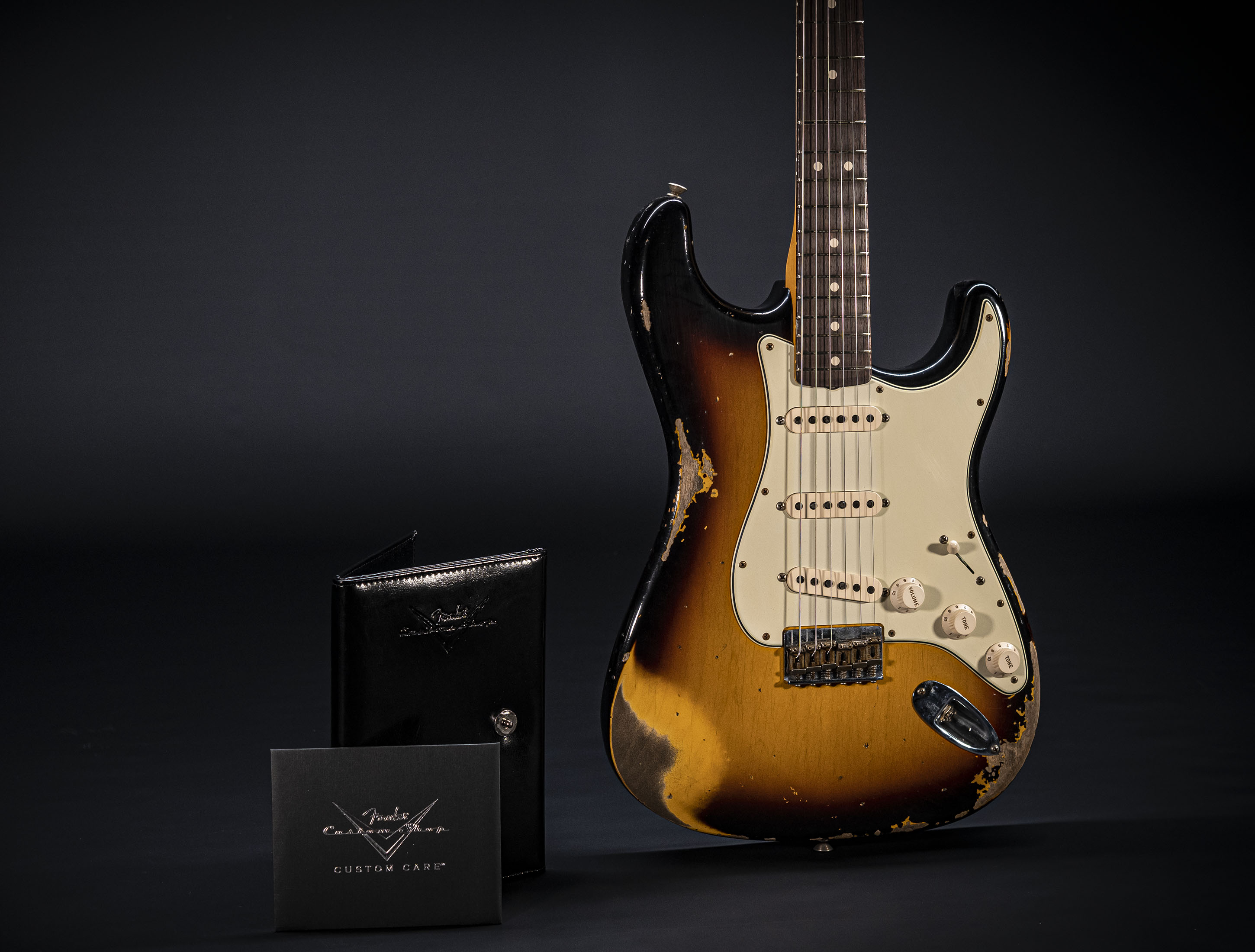 Fender MBD Limited 1963 Hardtail Stratocaster Heavy Relic - 3 Tone Sunburst