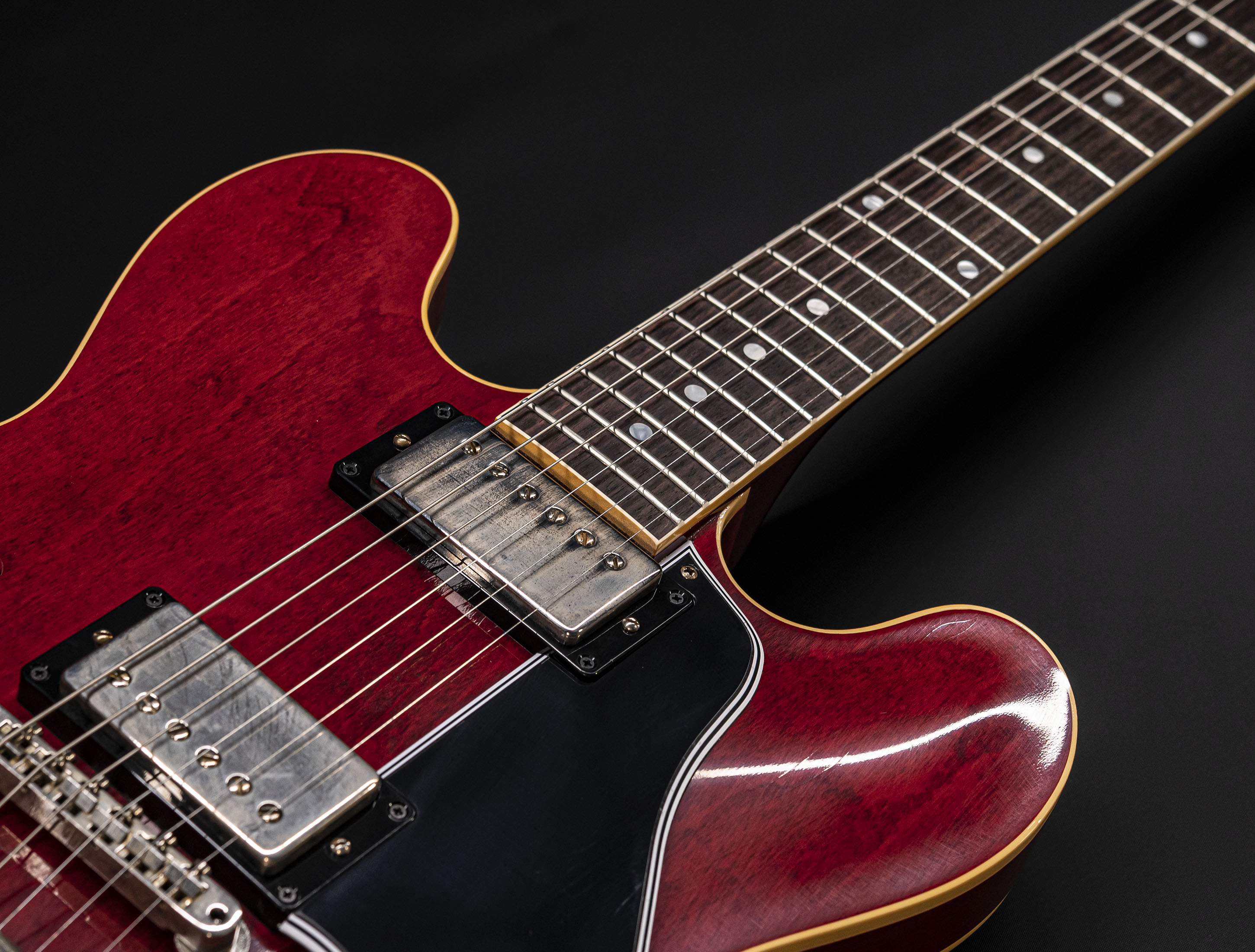 a126624_Gibson-ES-335-1961-Murphy-Lab-Ultra-Light-Aged-Sixties-Cherry a126624 gibson-es-335-1961-murphy-lab-ultra-light-aged-sixties-cherry