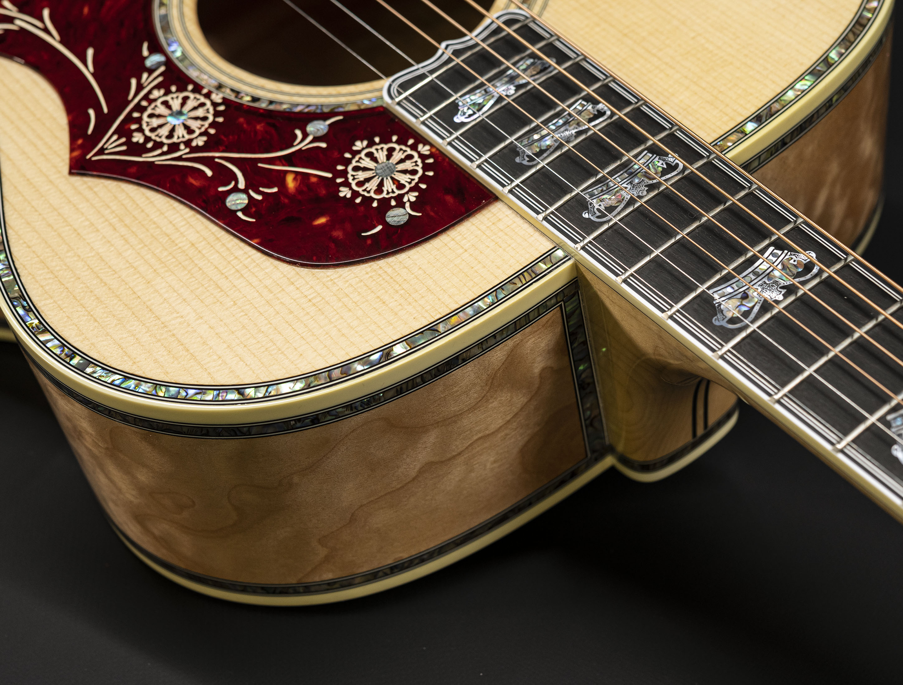 a115349_Gibson-SJ-200-Monarch-Mastershop-All-Antique-Natural a115349 gibson-sj-200-monarch-mastershop-all-antique-natural